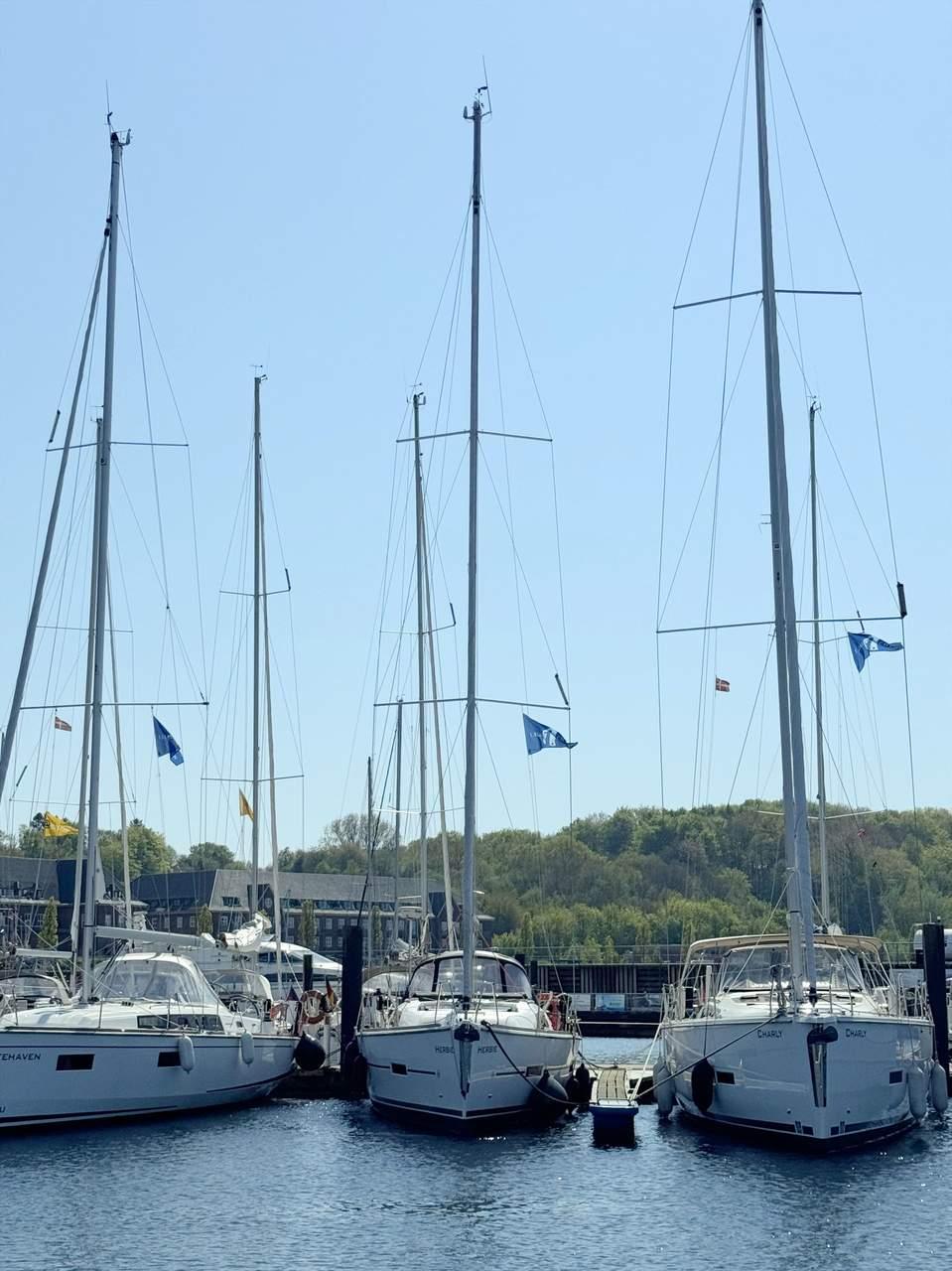 Dufour 382 GL, picture 9