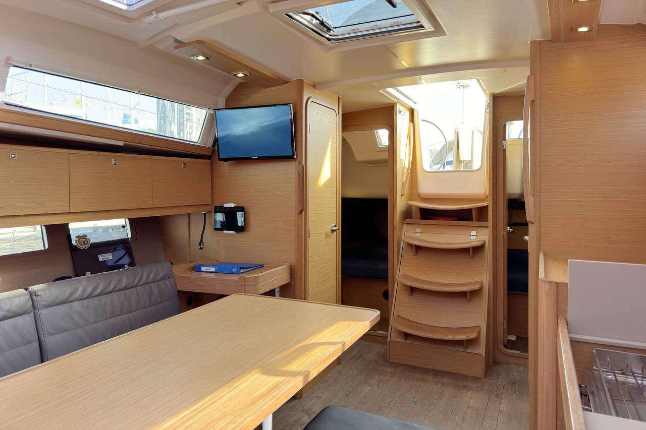 Dufour 382 GL, picture 13