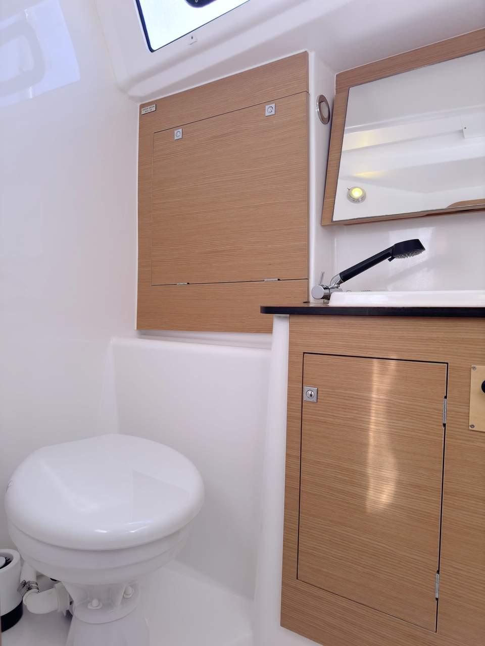 Dufour 382 GL, picture 21