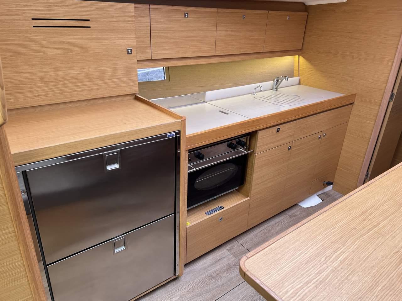 Dufour 382 GL, picture 20