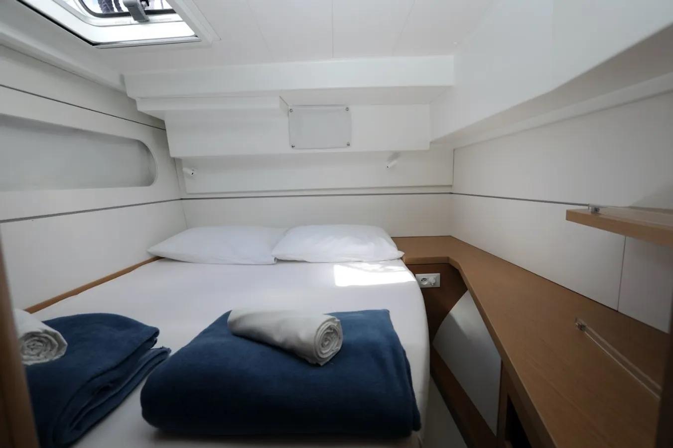 Excess 12 - 4 + 2 cab., picture 4