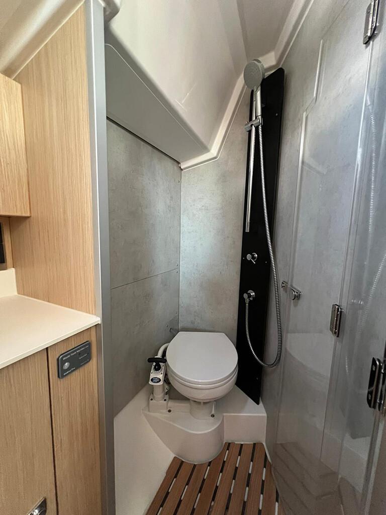 Bavaria C38, picture 12