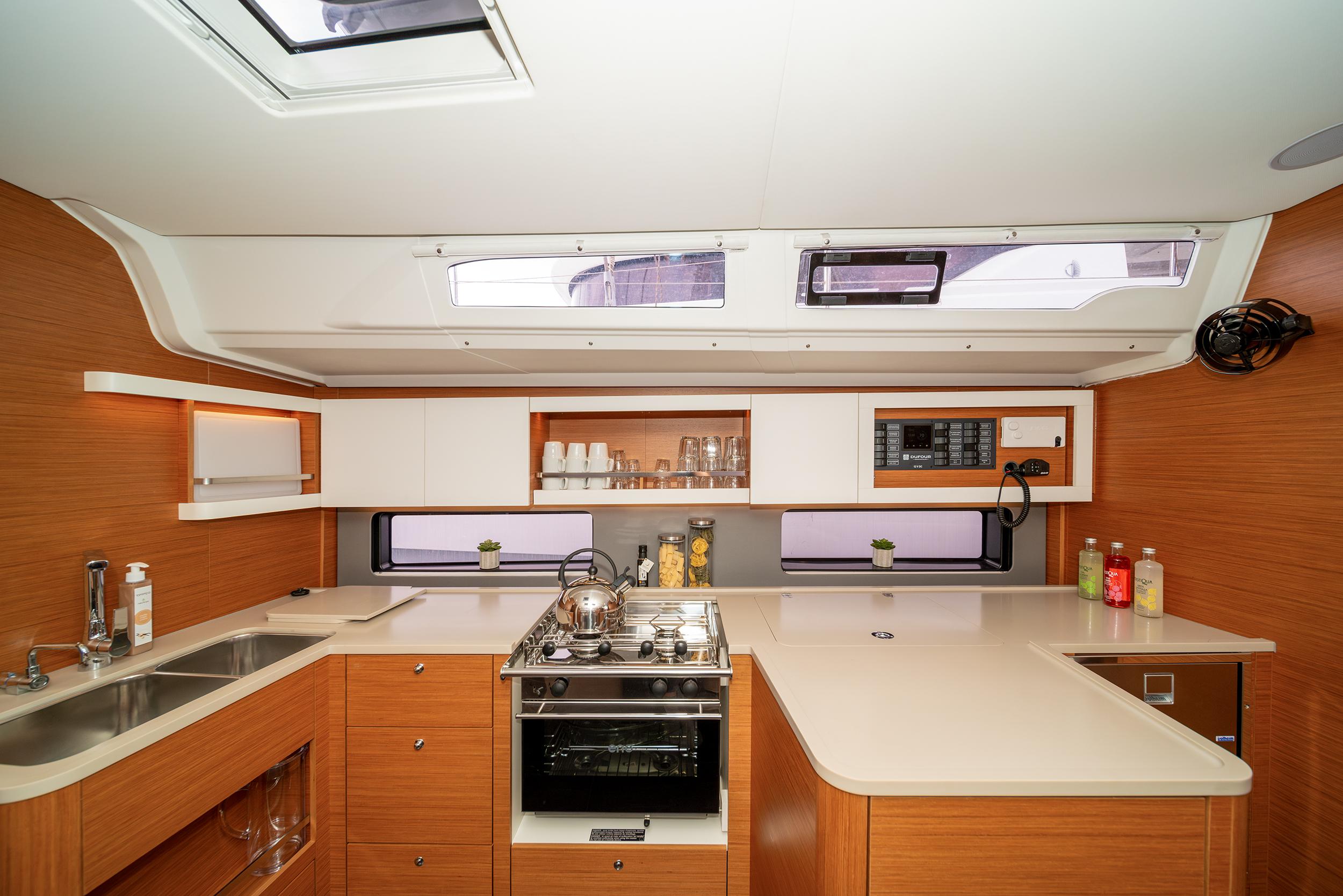 Dufour 44 - 4 cab, picture 12
