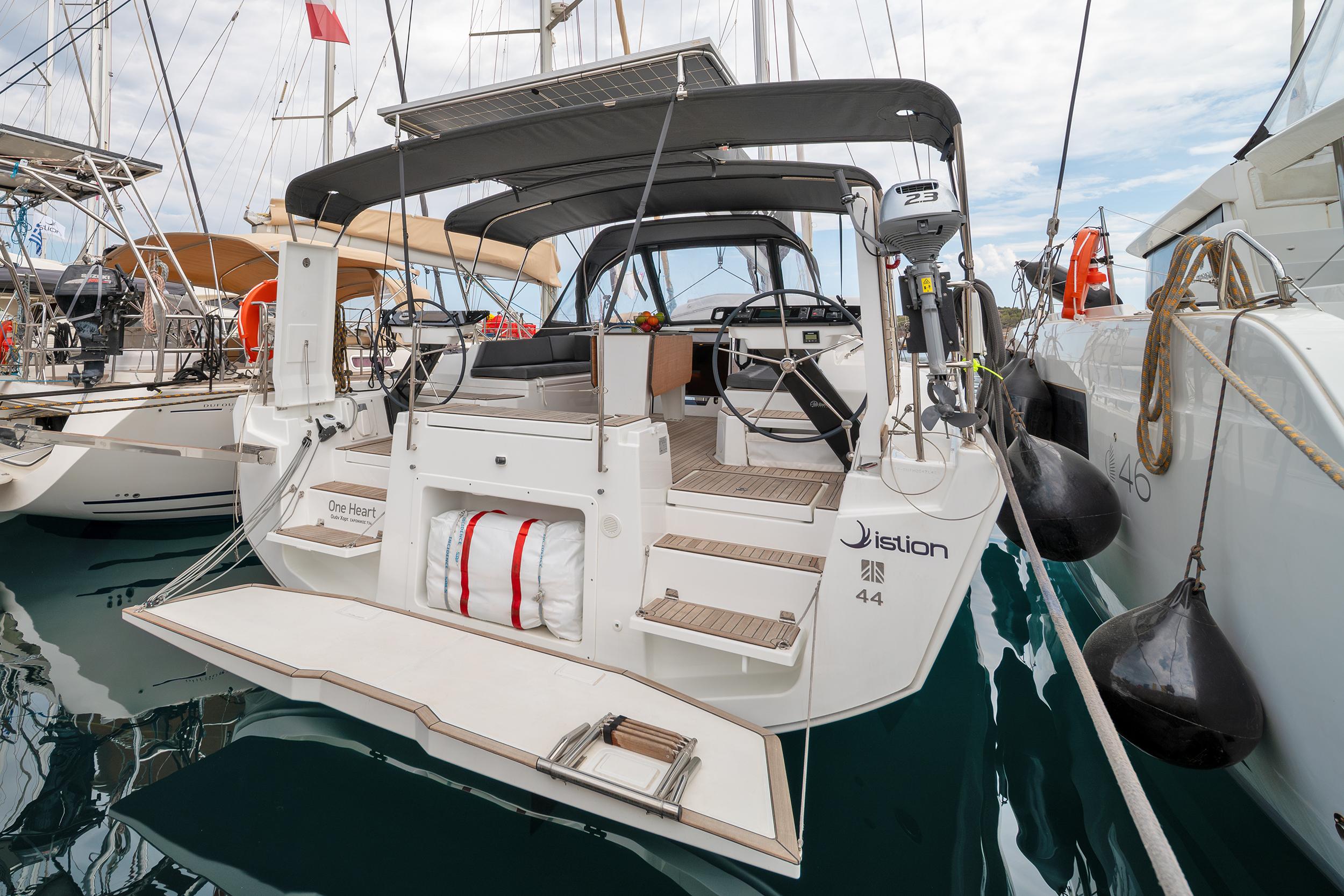 Dufour 44 - 4 cab, picture 4