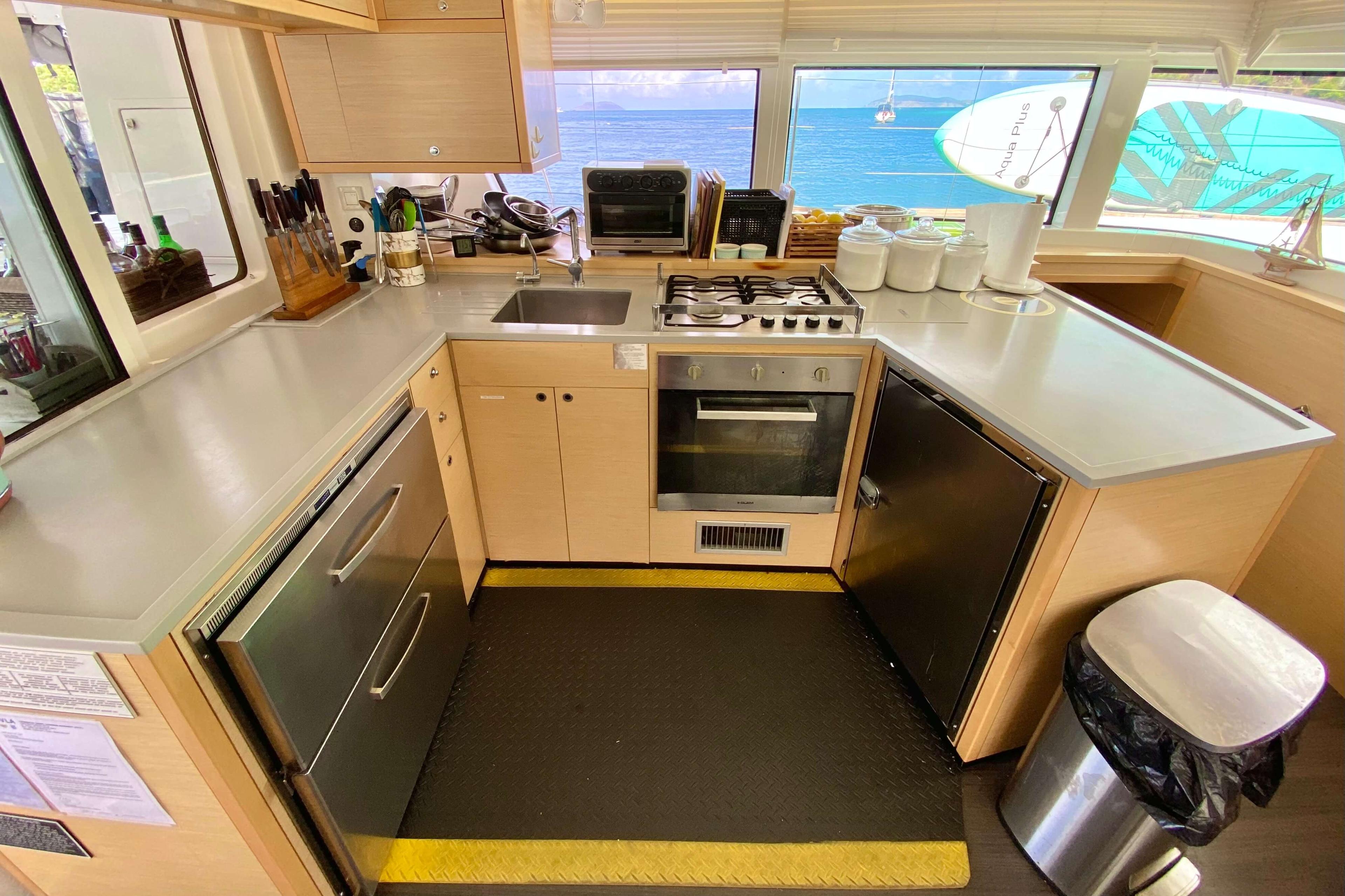 Lagoon 52 - 5 + 1 cab., picture 9