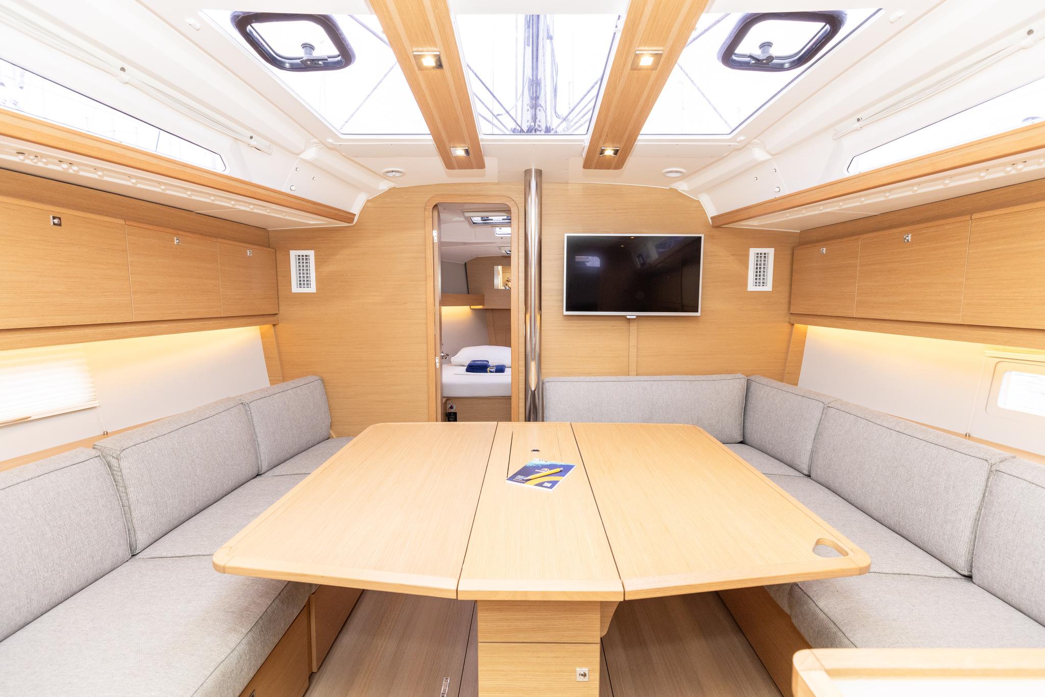 Dufour 390, picture 17