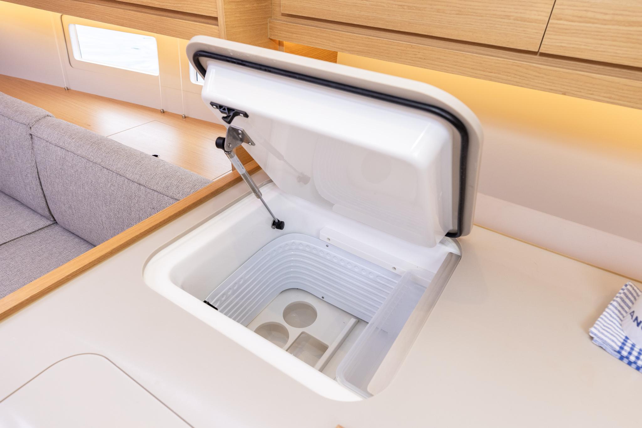 Dufour 390, picture 41