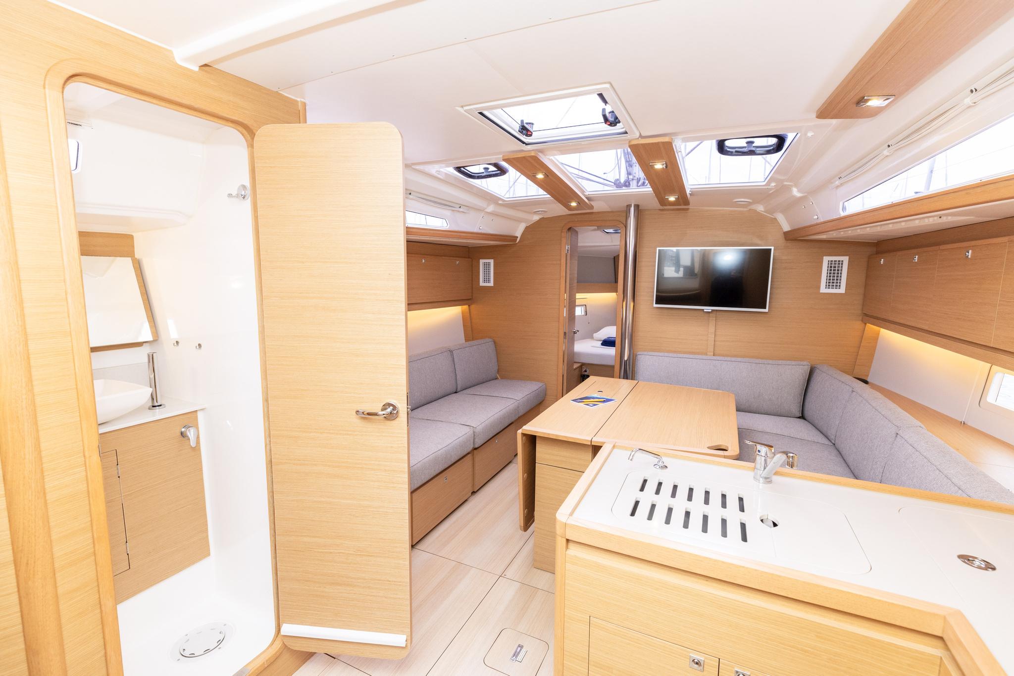 Dufour 390, picture 32