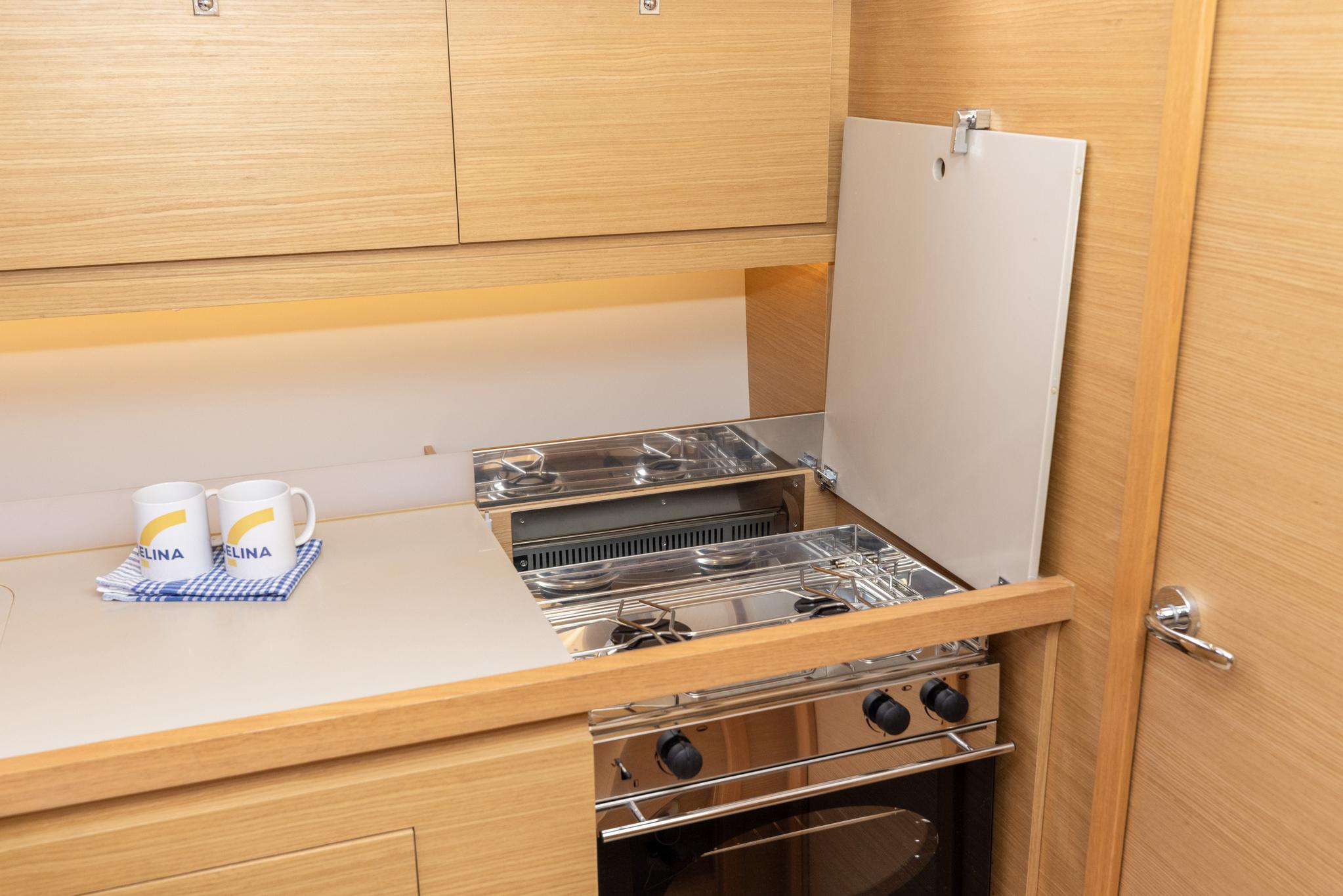 Dufour 390, picture 40