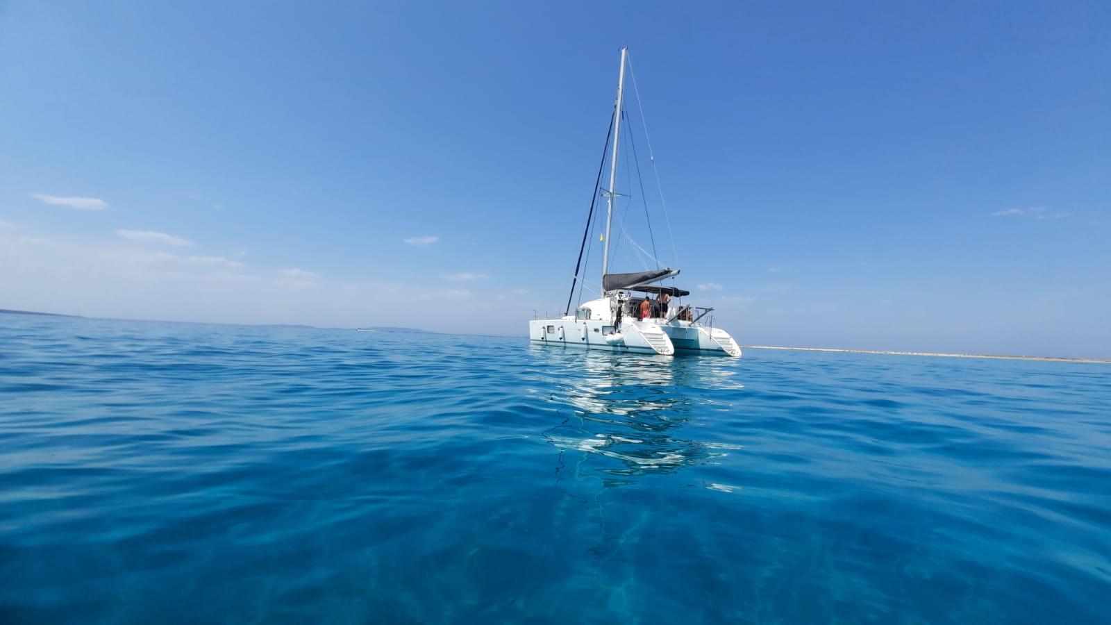 Lagoon 380 S2 - 4 + 2 cab., picture 1