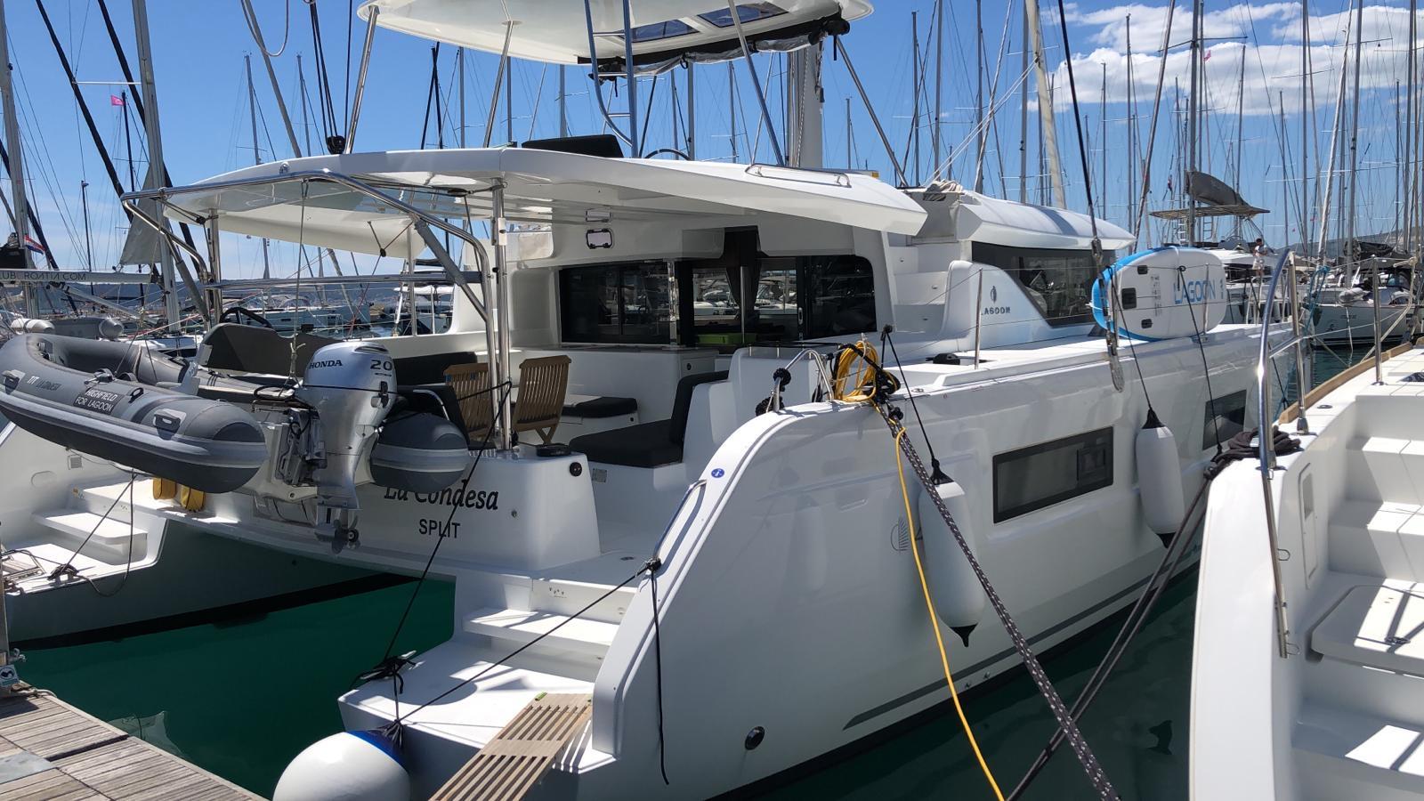 Lagoon 46 - 4 + 2 cab., picture 1