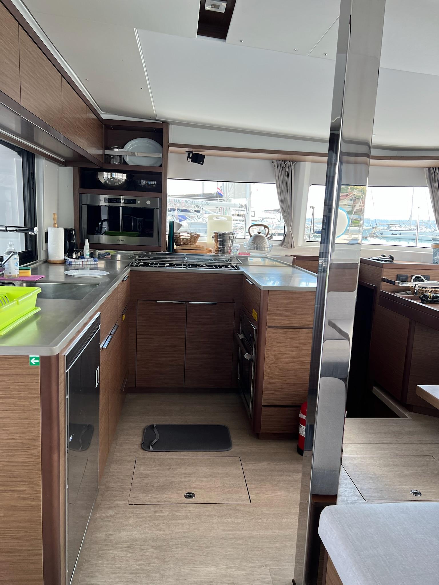 Lagoon 46 - 4 + 2 cab., picture 17