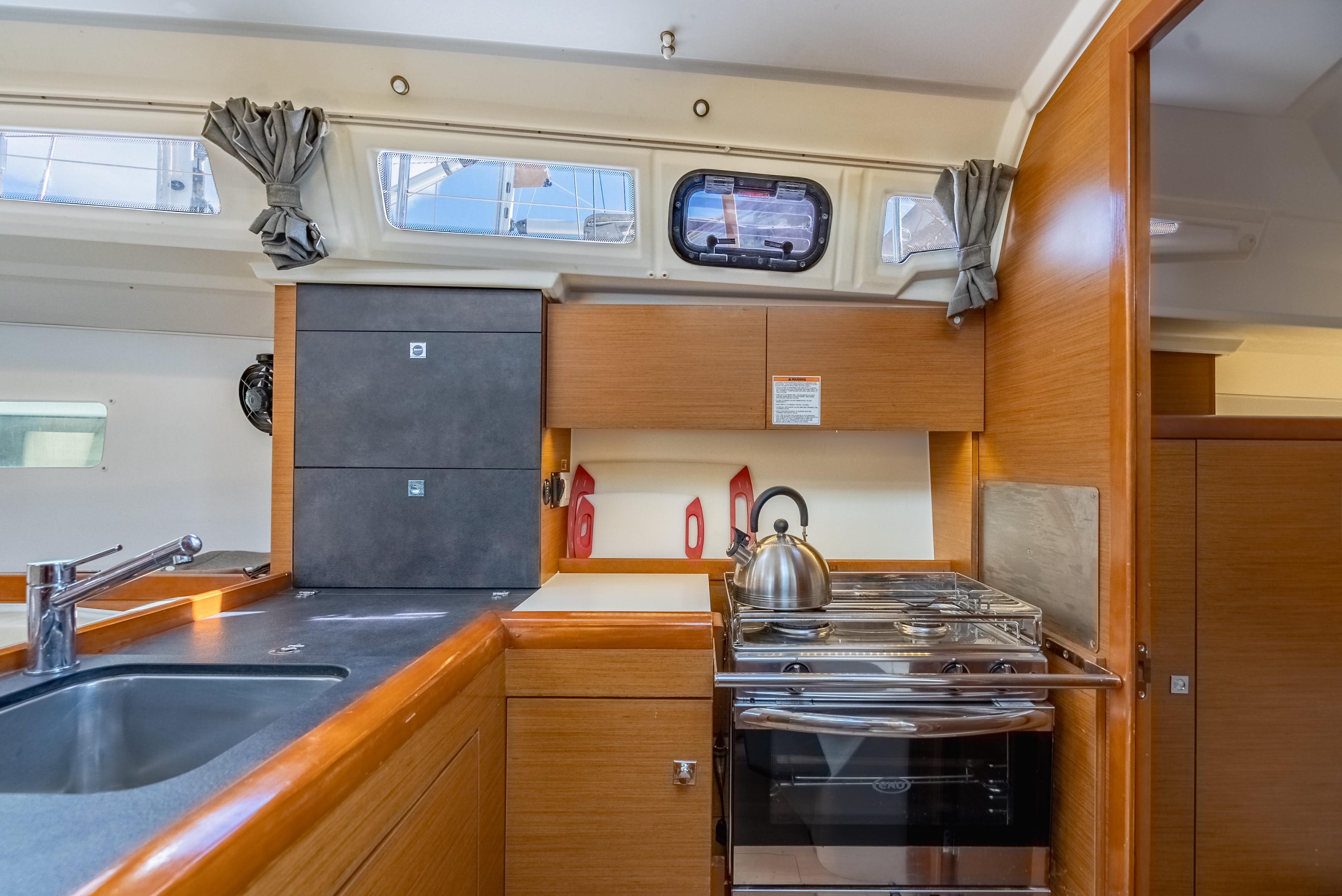 Sun Odyssey 349 - 3 cab., picture 21