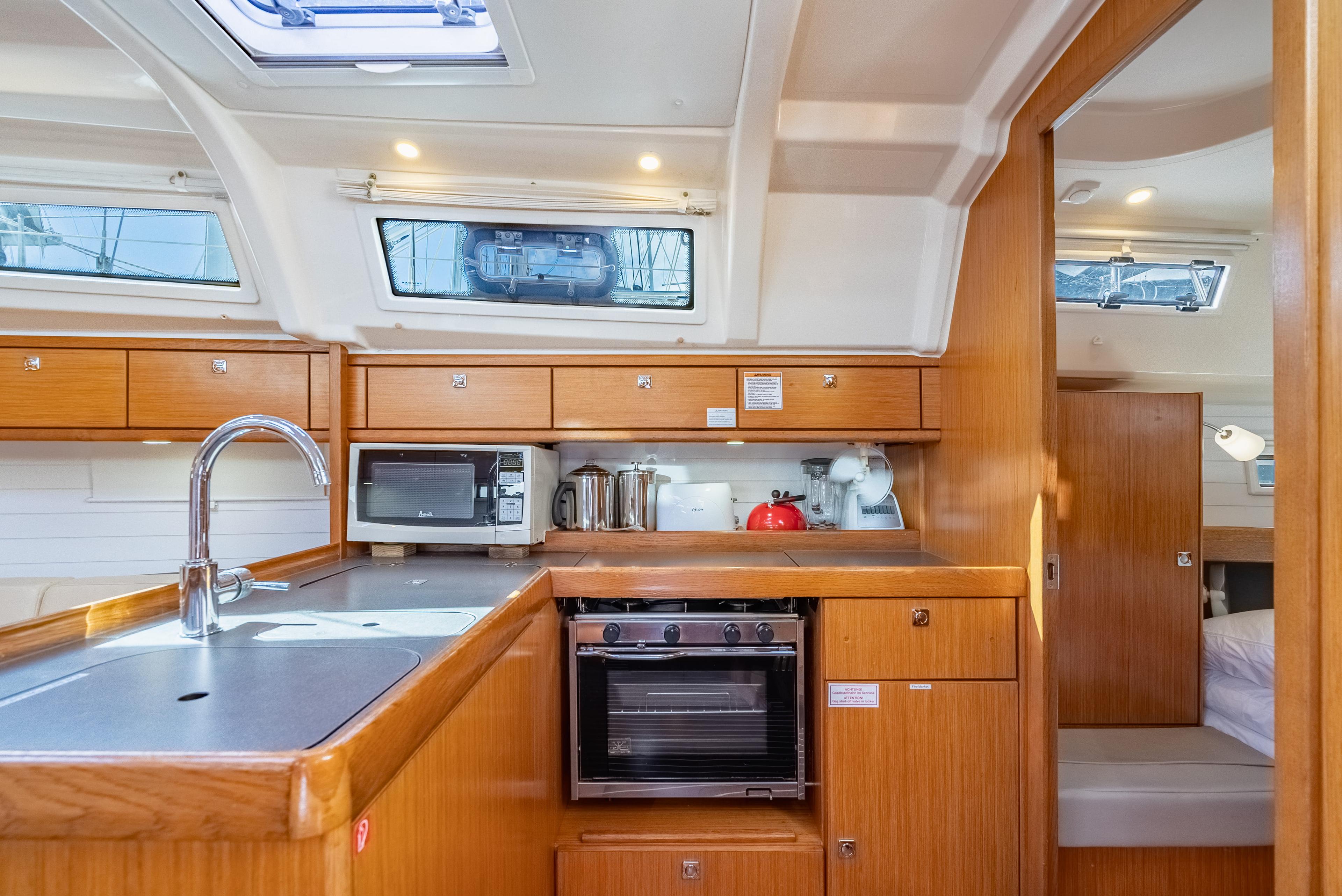 Bavaria 37 - 2 cab., picture 18