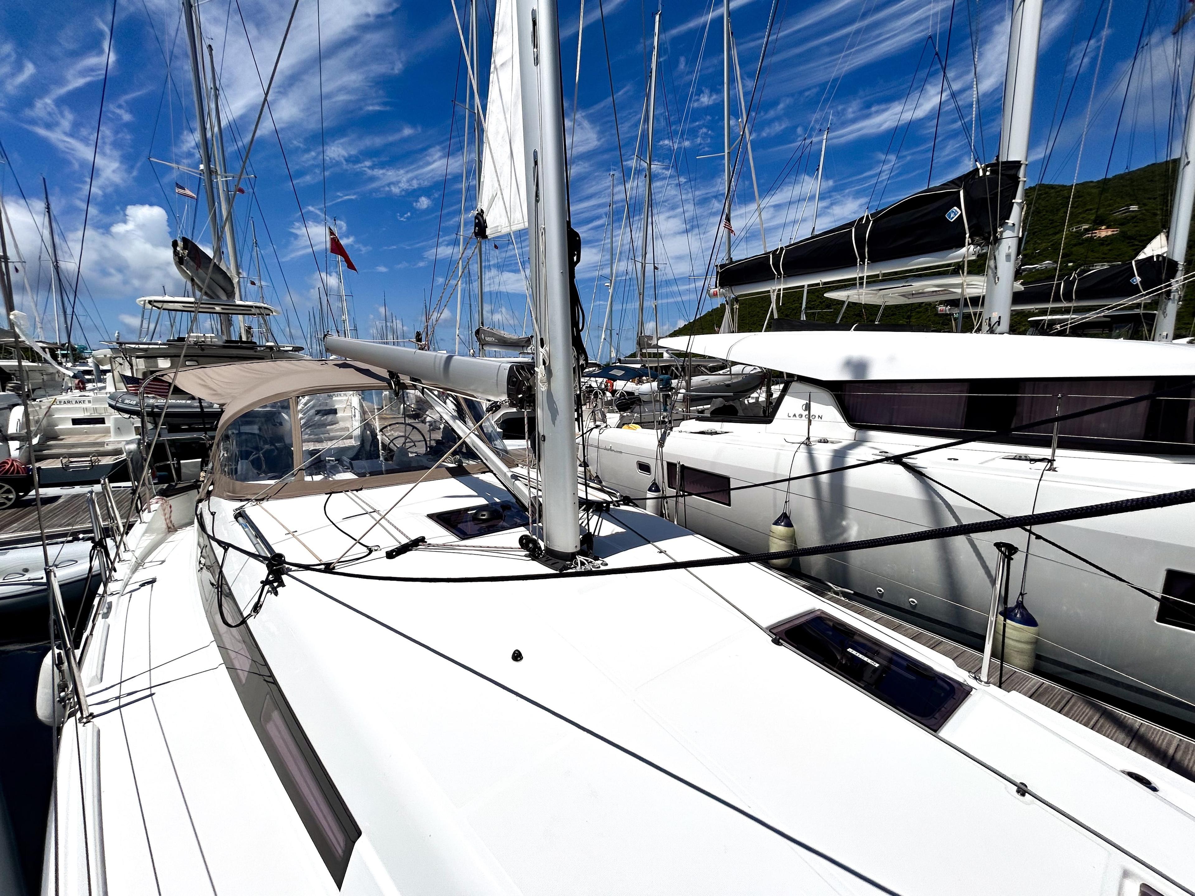 Sun Odyssey 380 - 2 cab., picture 8