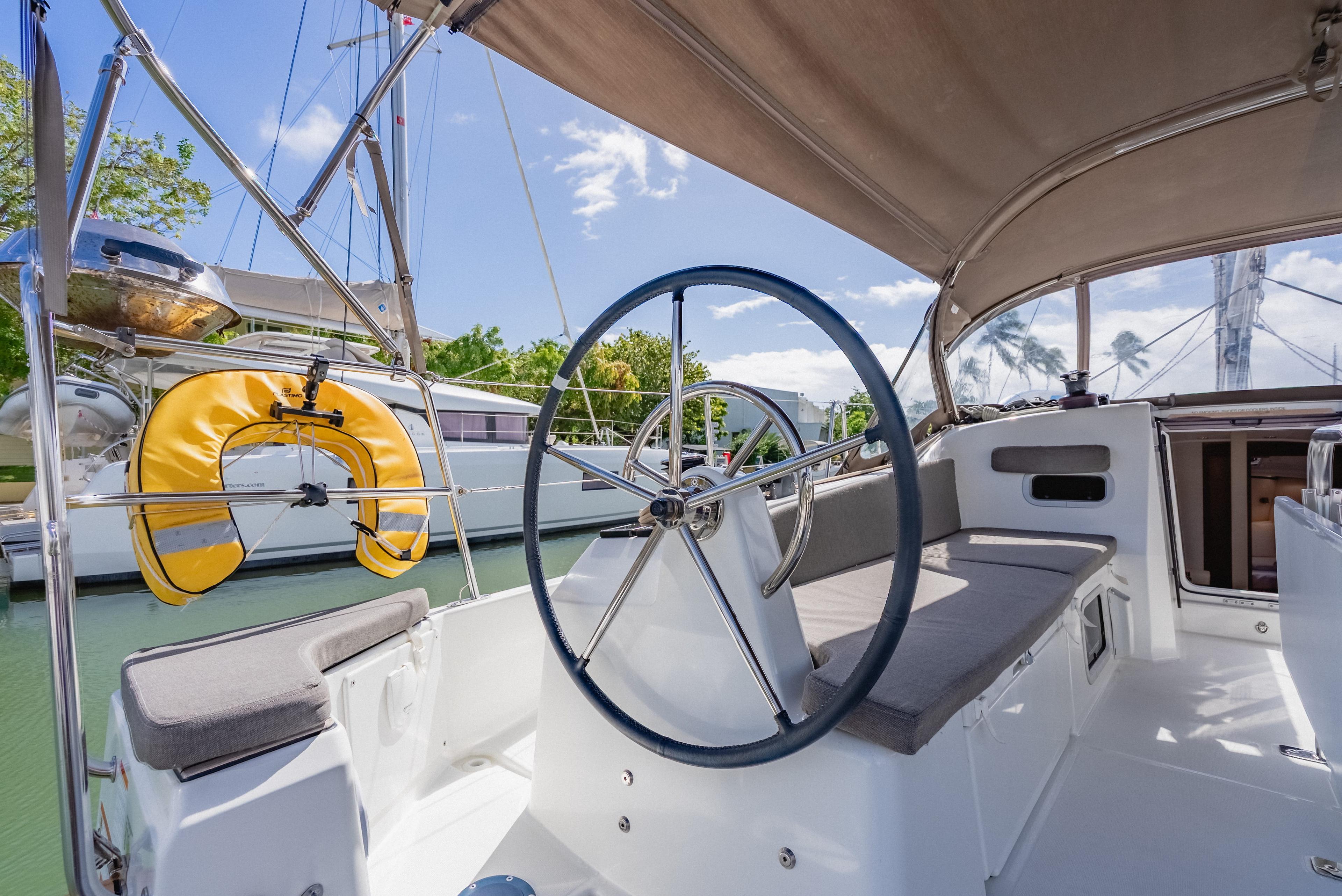 Sun Odyssey 380 - 3 cab., picture 11