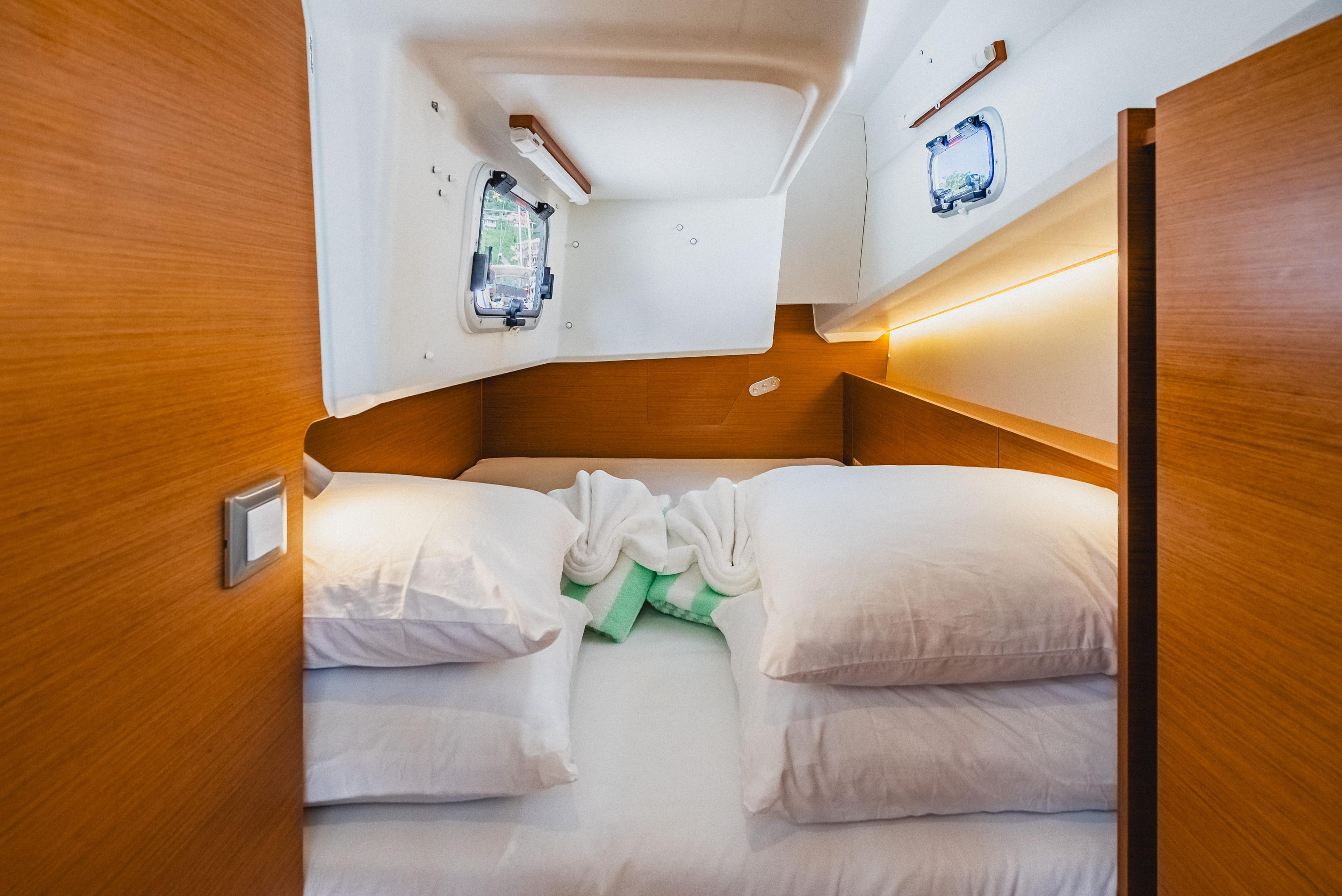 Sun Odyssey 380 - 3 cab., picture 24