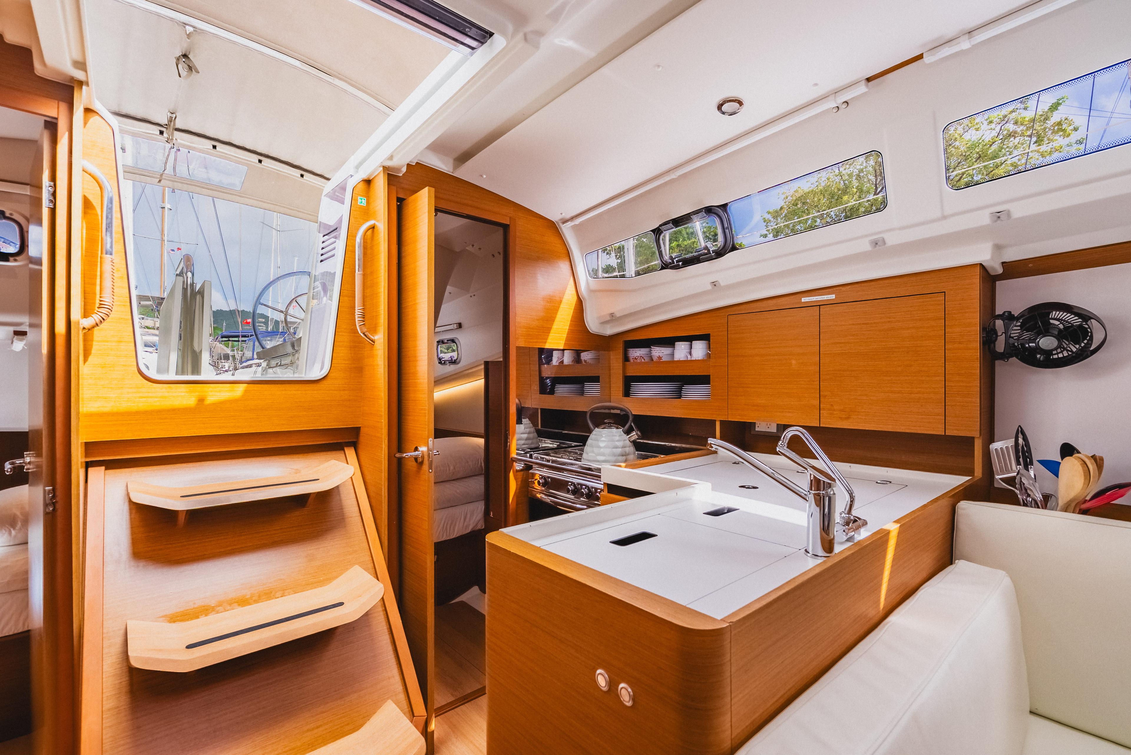 Sun Odyssey 380 - 3 cab., picture 22