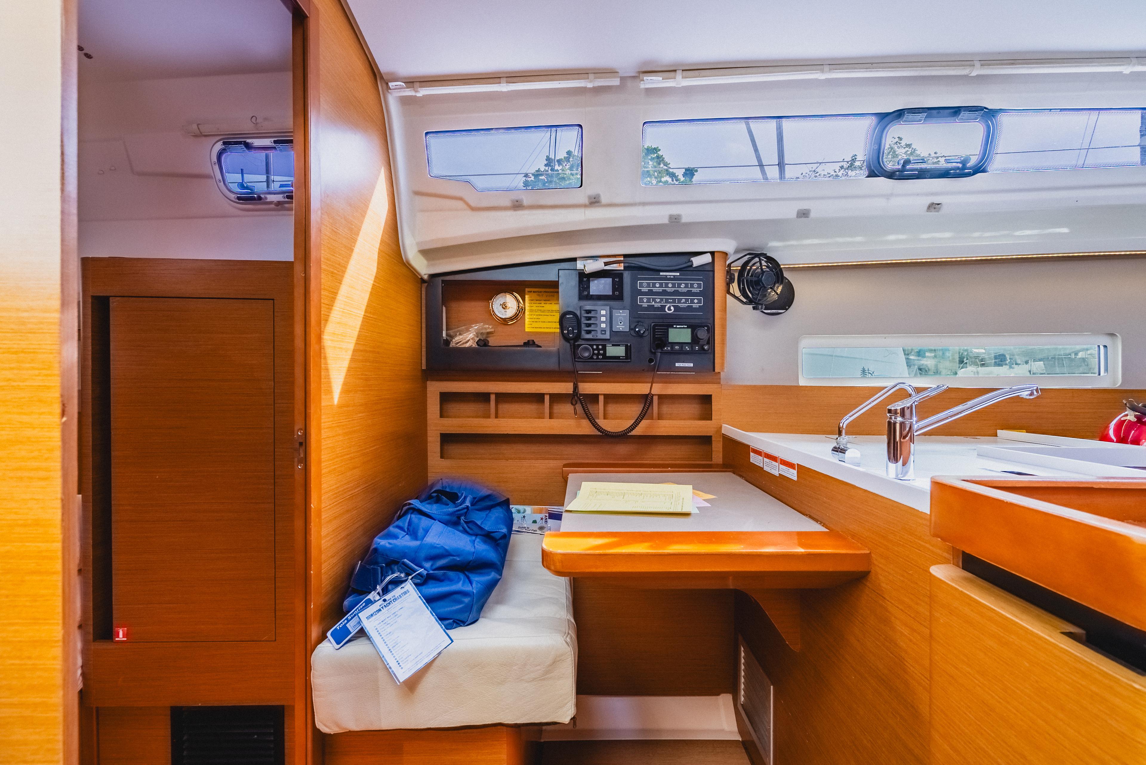 Sun Odyssey 410 - 3 cab., picture 23