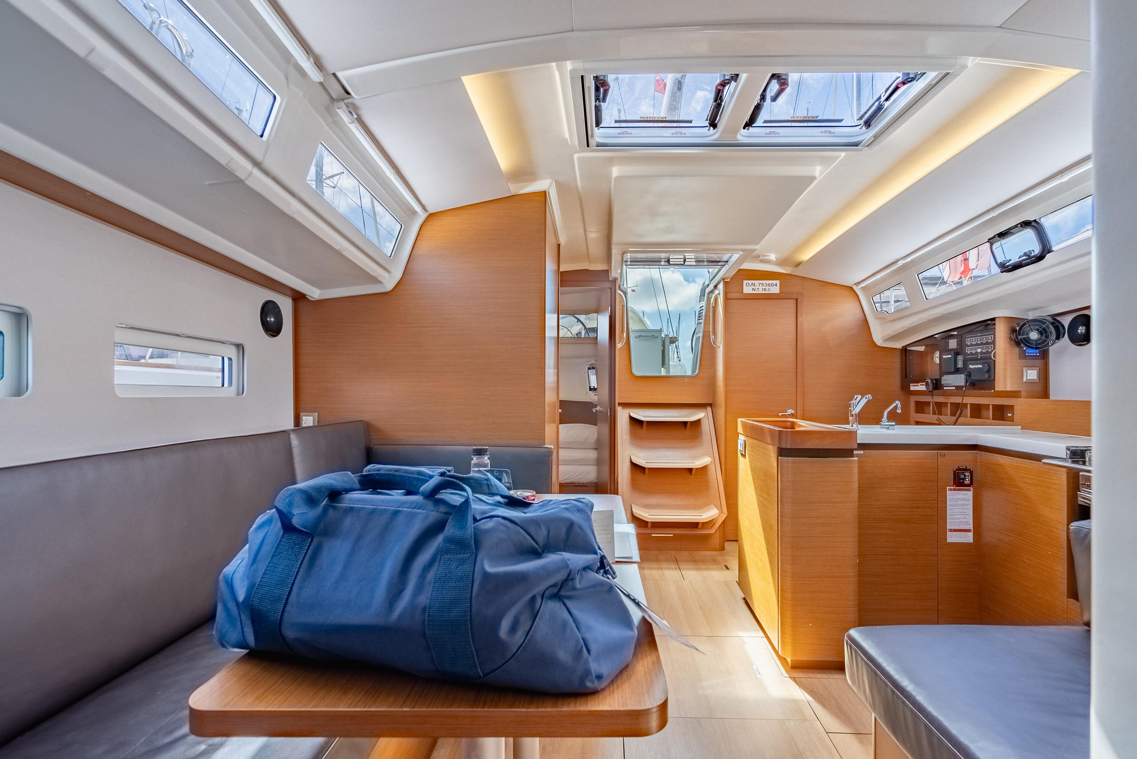 Sun Odyssey 410 - 3 cab., picture 19