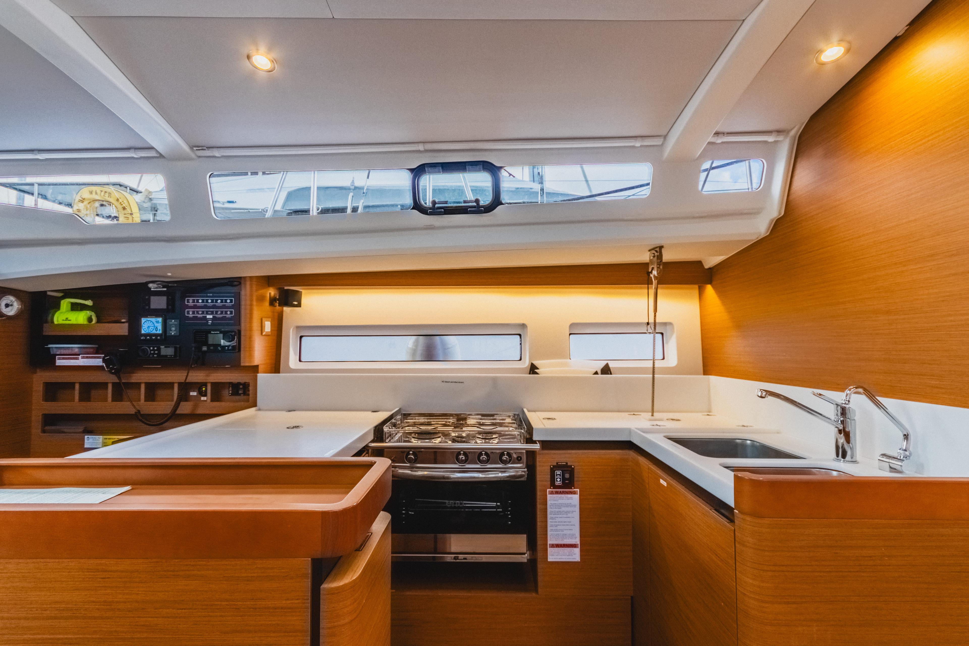 Sun Odyssey 440 - 3 cab., picture 21