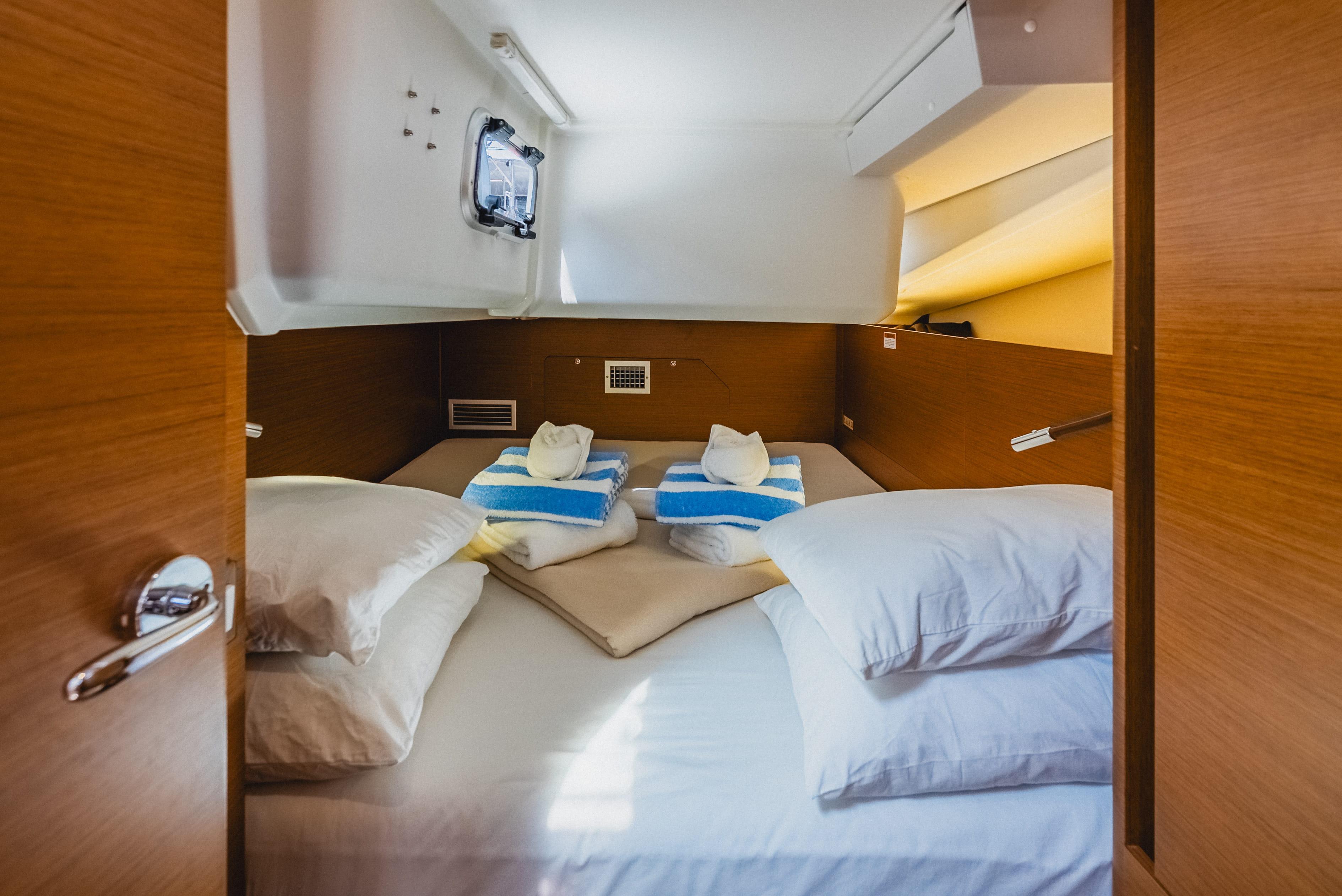 Sun Odyssey 440 - 3 cab., picture 27