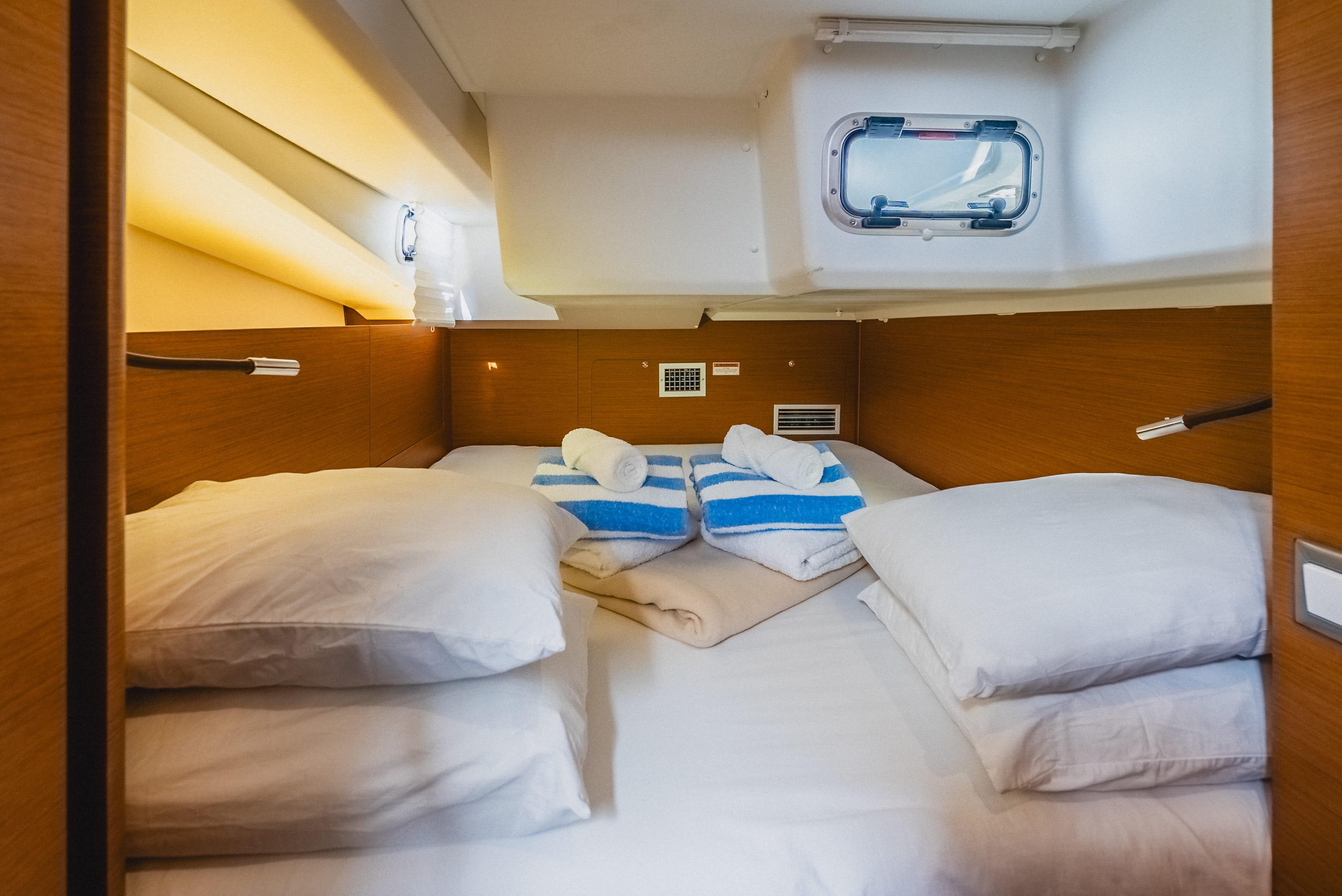 Sun Odyssey 440 - 3 cab., picture 28