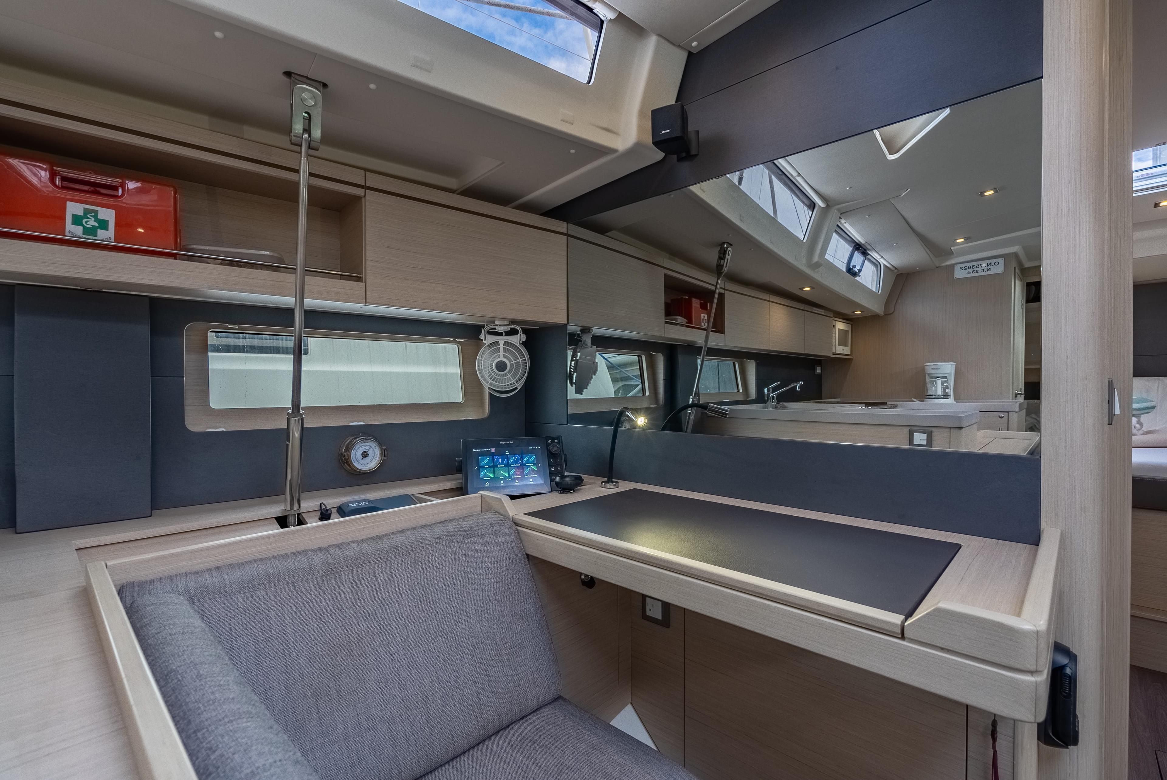 Oceanis 51.1, picture 25