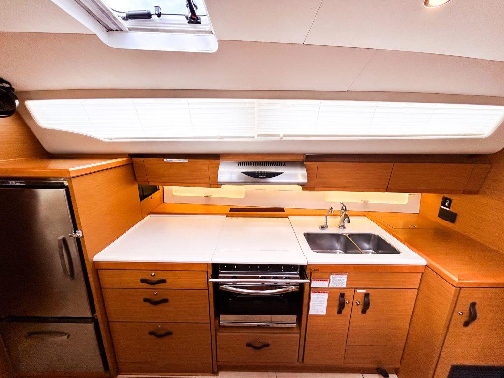 Jeanneau 54 - 3 cab. - Paradise Found, picture 16