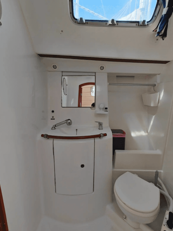 Oceanis Clipper 393, picture 10