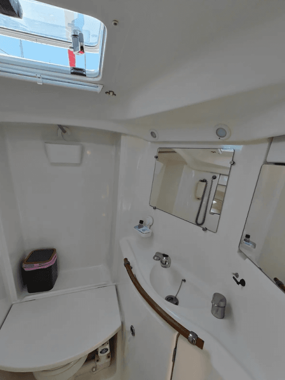 Oceanis Clipper 393, picture 9