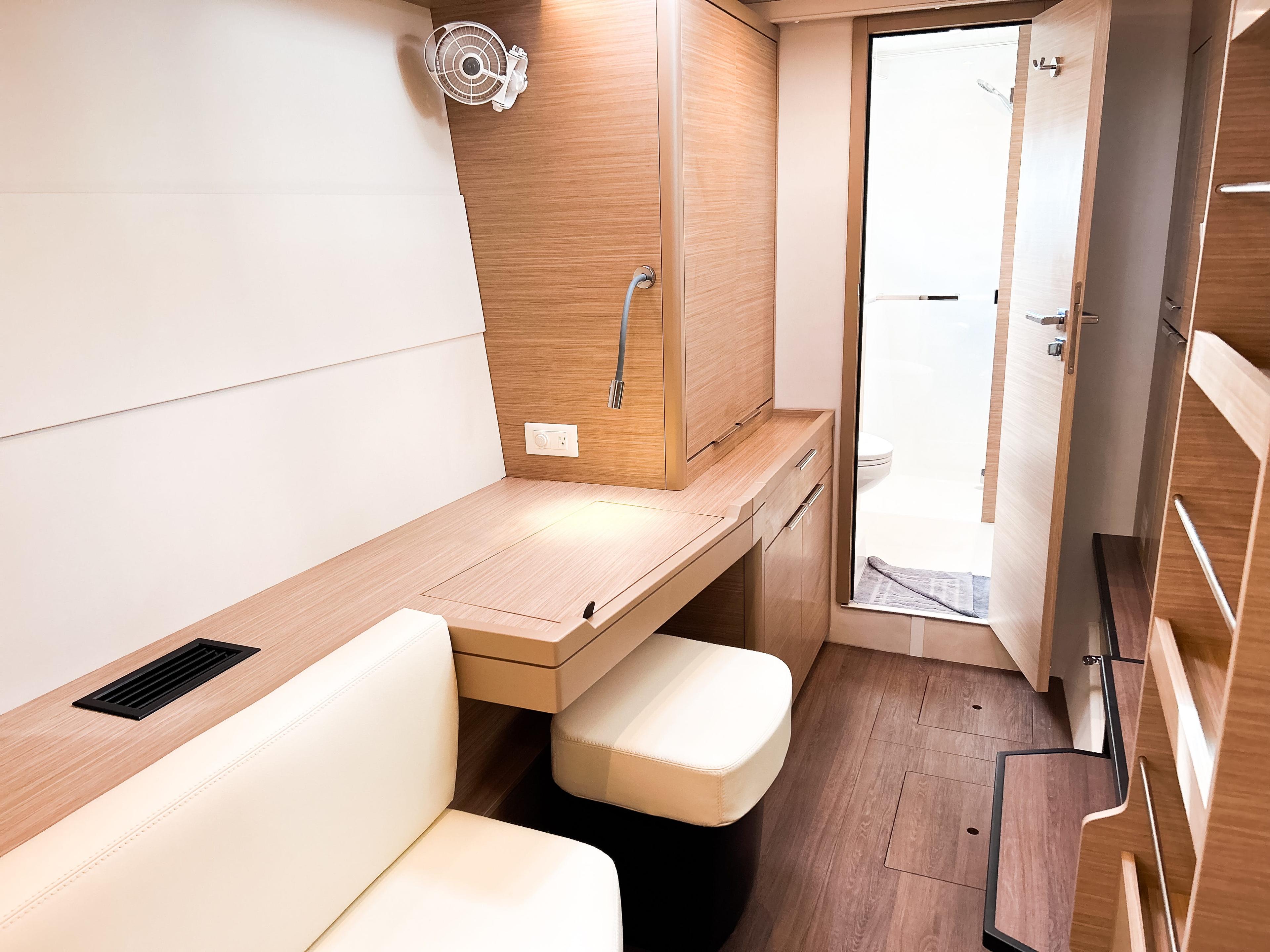 Lagoon 40 OW - 3 + 1 cab., picture 17