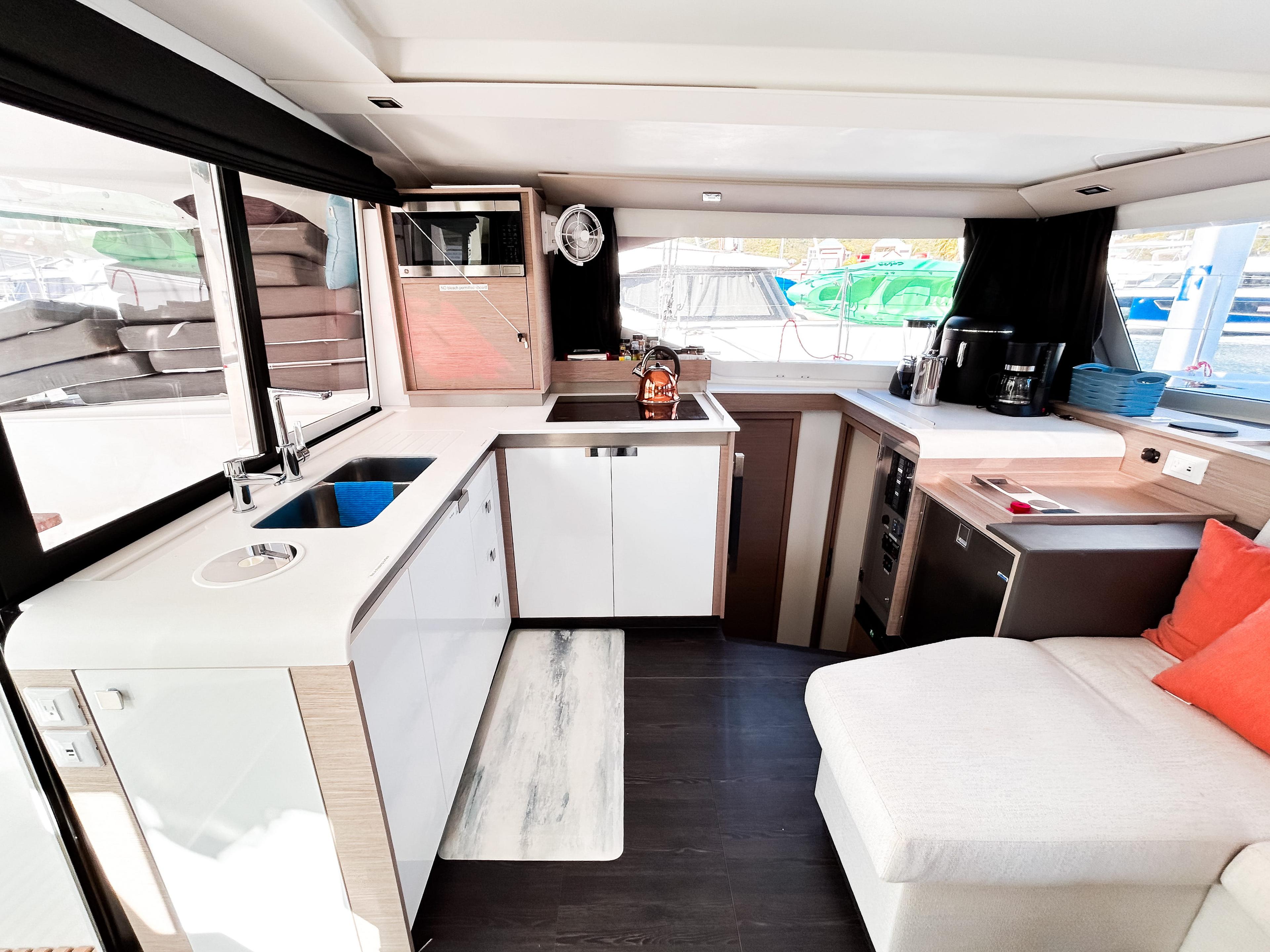 Fountaine Pajot Isla 40 - 3 cab., picture 20
