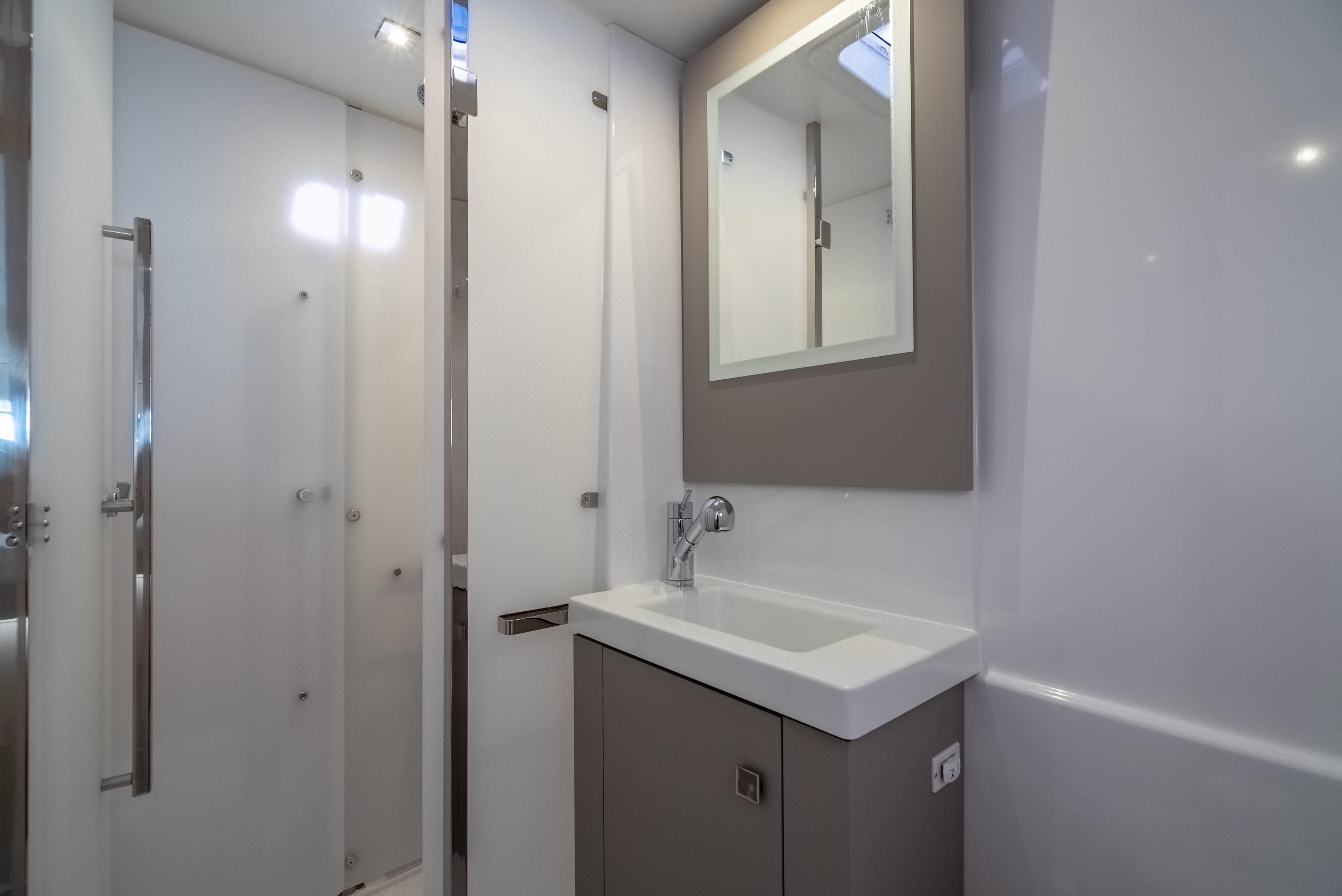 Fountaine Pajot Astrea 42 - 4 + 1 cab., picture 31