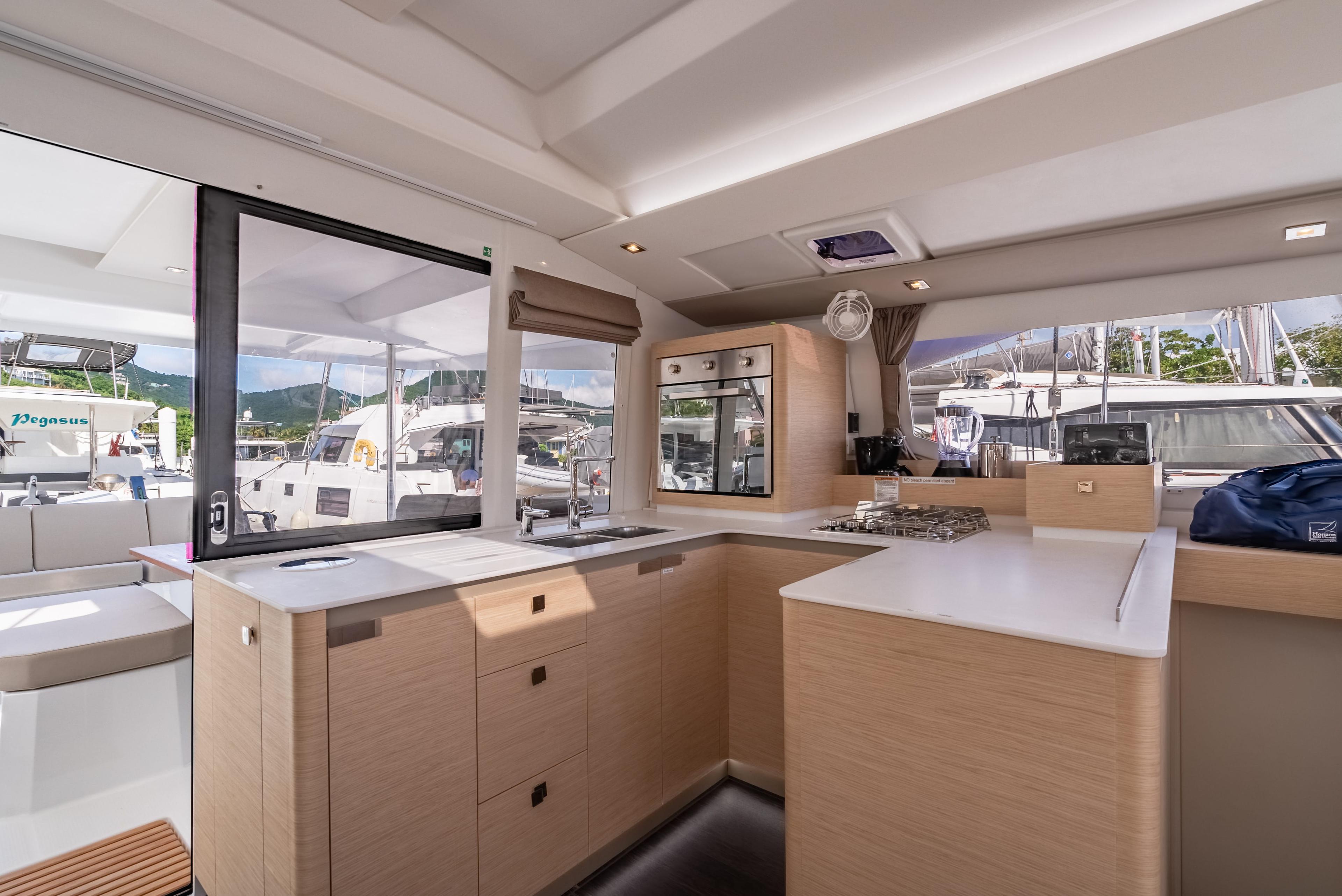 Fountaine Pajot Astrea 42 - 4 + 1 cab., picture 23