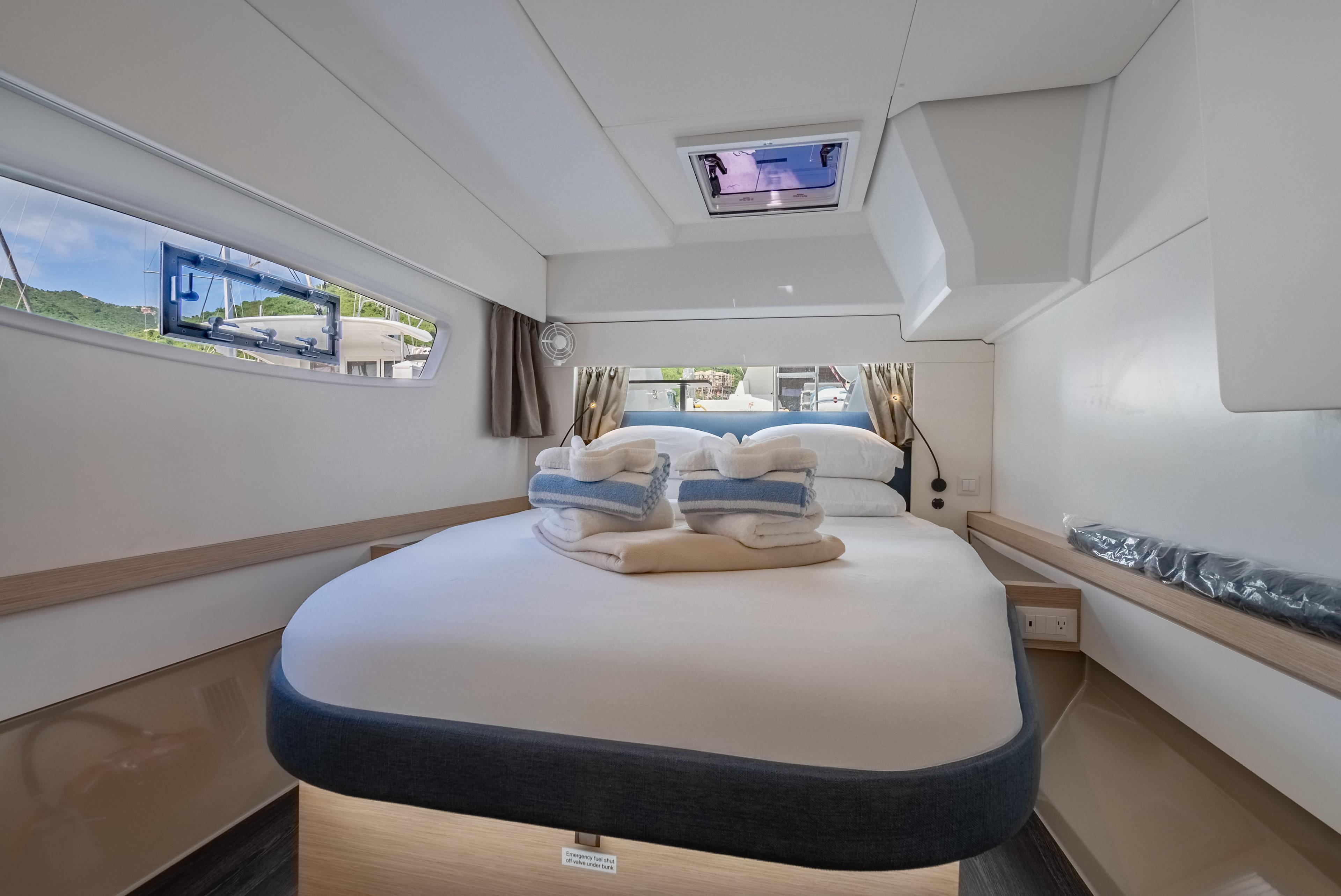 Fountaine Pajot Astrea 42 - 4 + 1 cab., picture 28