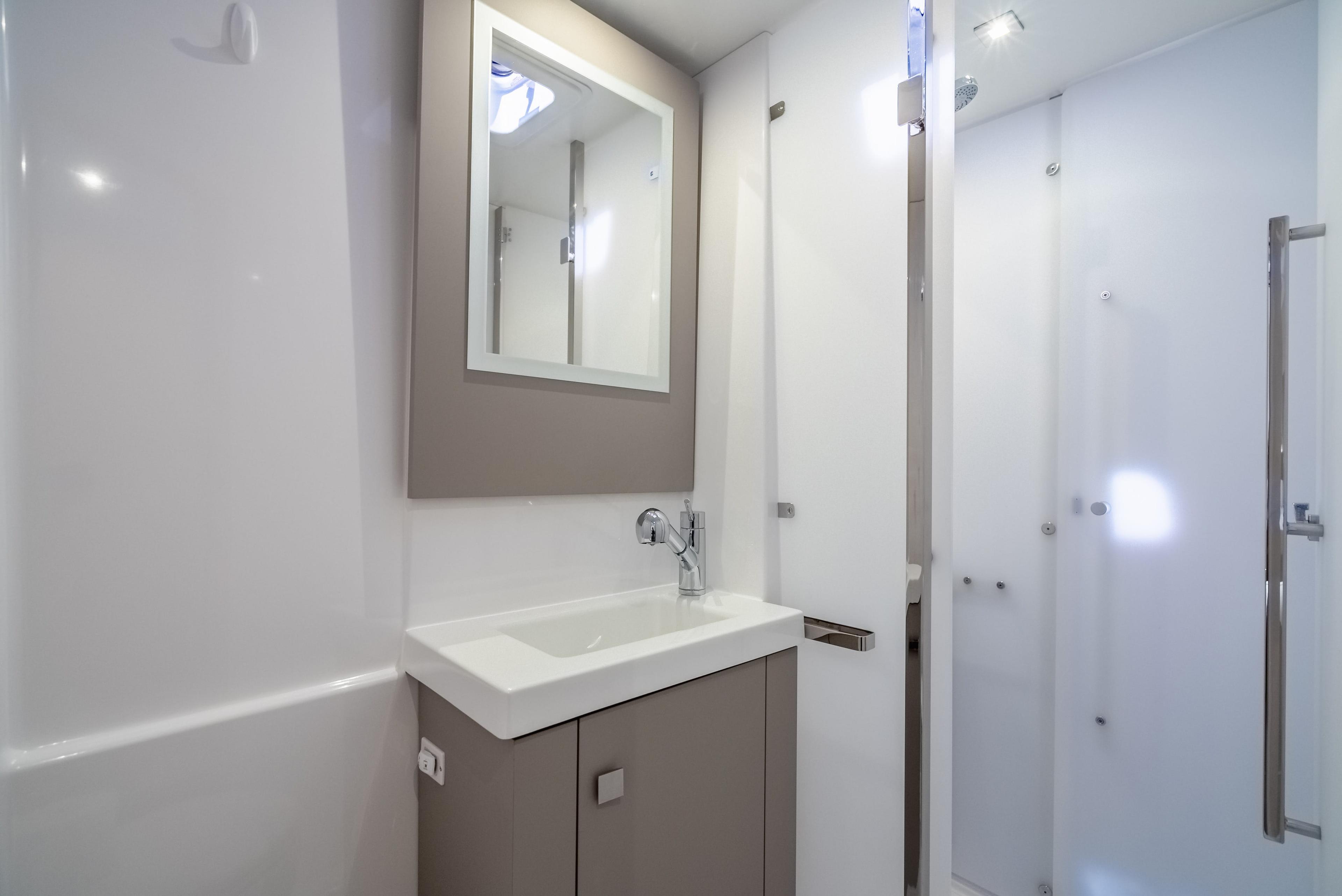 Fountaine Pajot Astrea 42 - 4 + 1 cab., picture 30