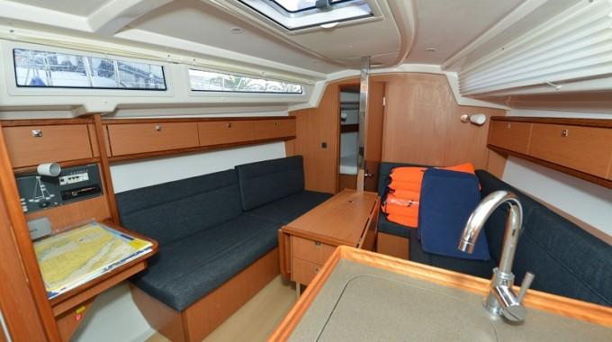 Bavaria Cruiser 33, picture 5