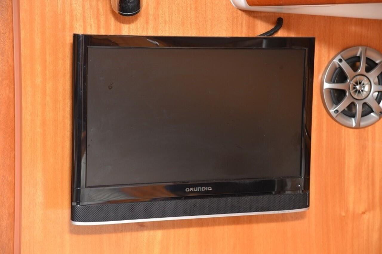 Bavaria 38 Cruiser, picture 10