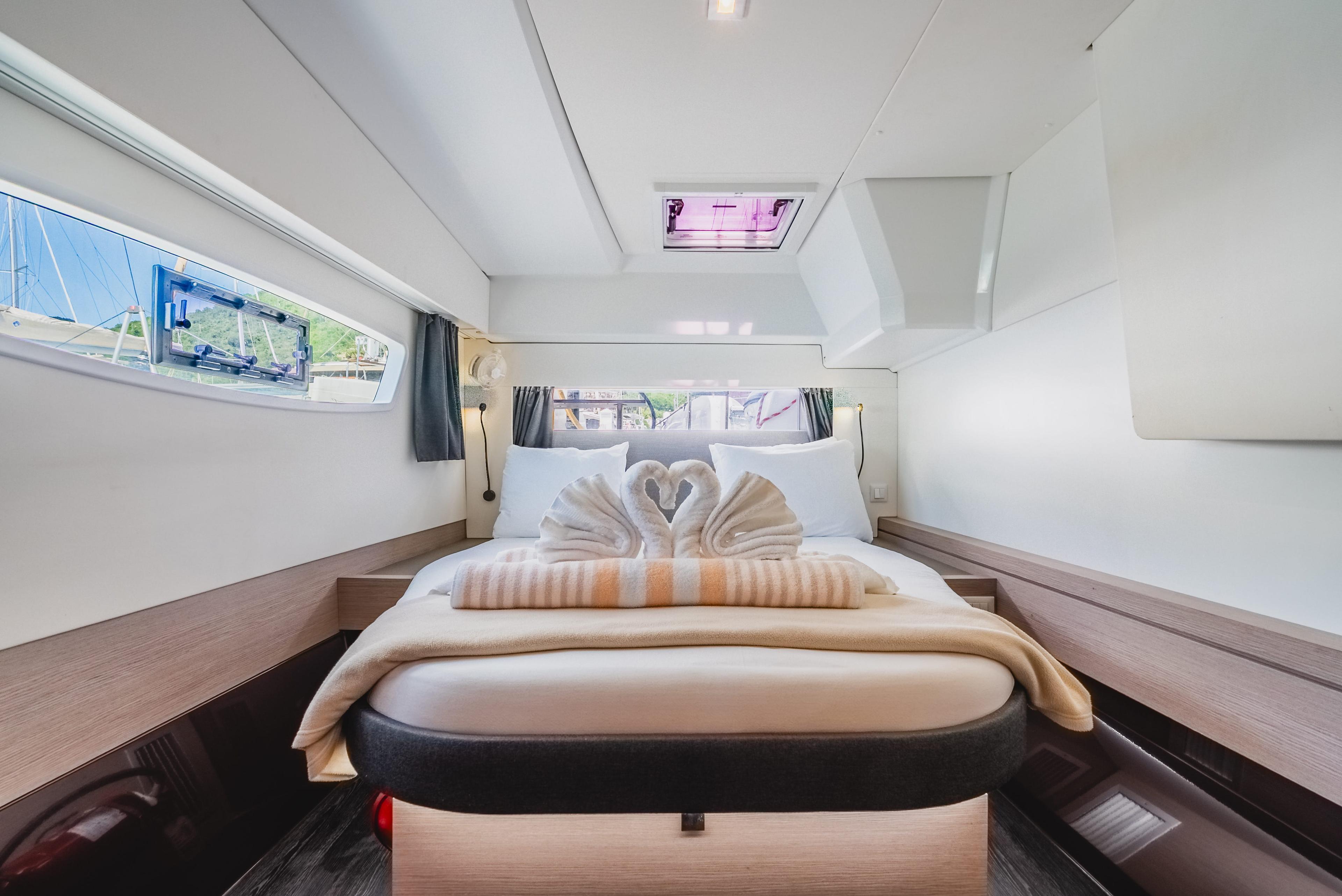 Fountaine Pajot Astrea 42 - 3 + 1 cab., picture 23