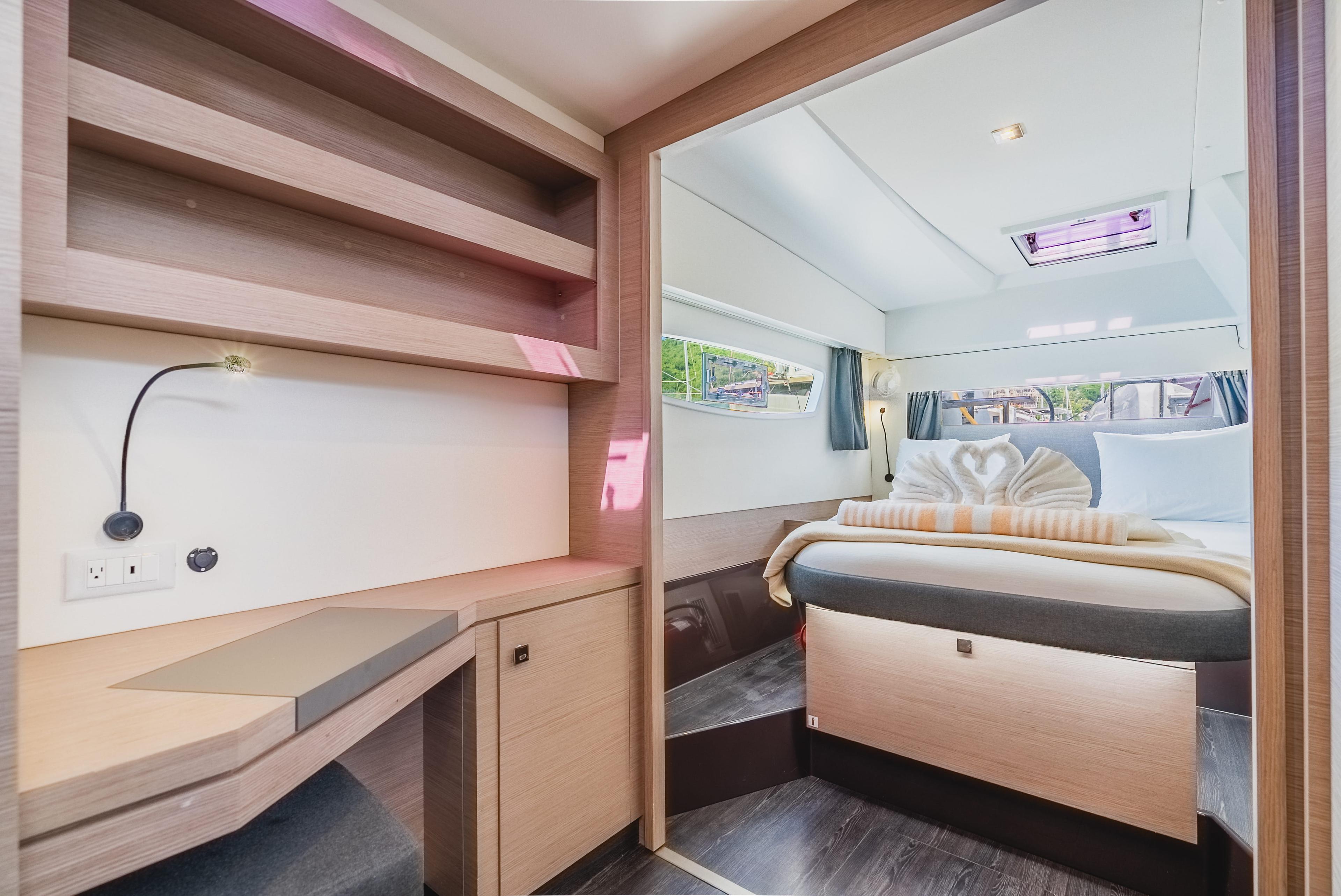 Fountaine Pajot Astrea 42 - 3 + 1 cab., picture 22