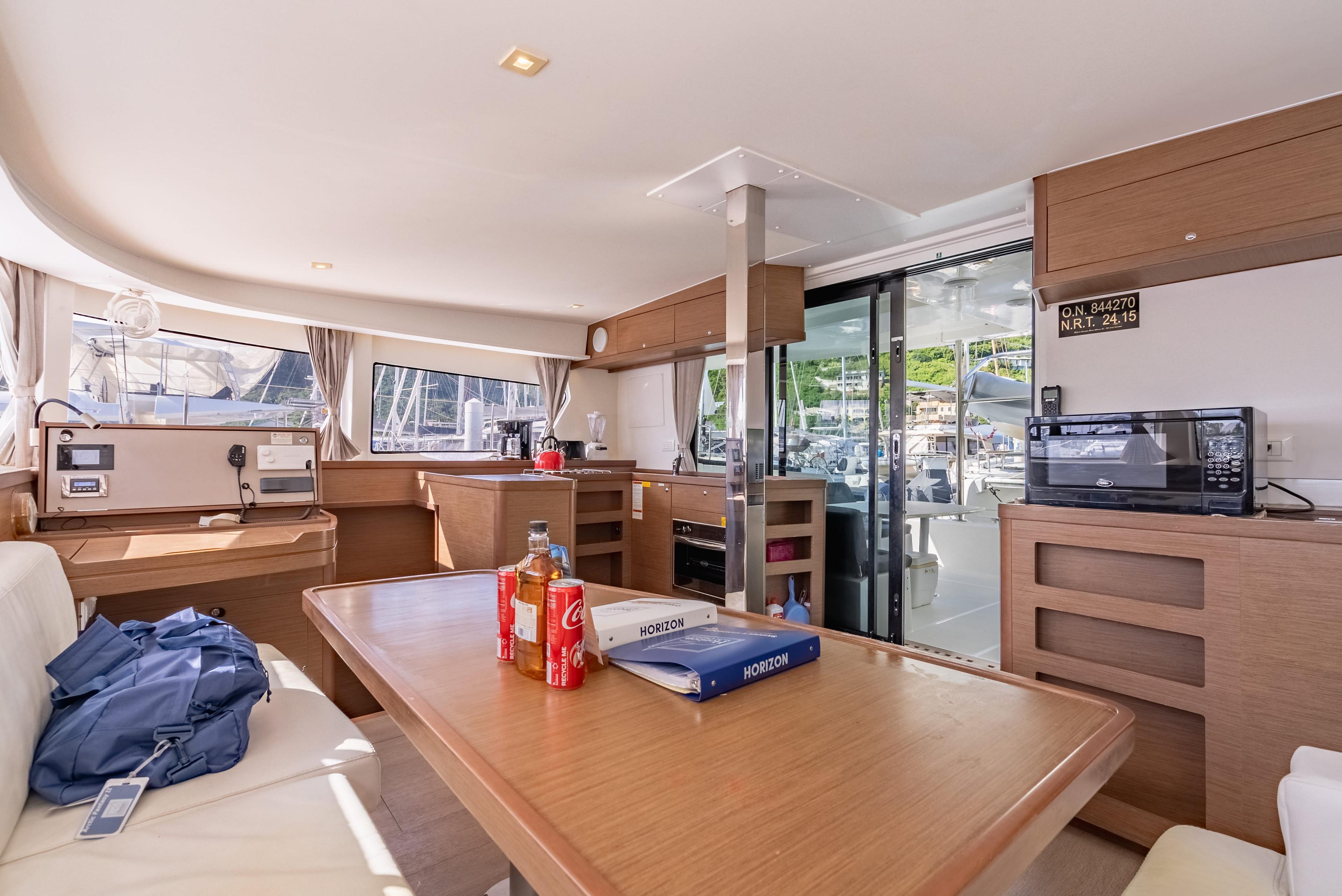 Lagoon 42 - 4 + 2 cab., picture 18