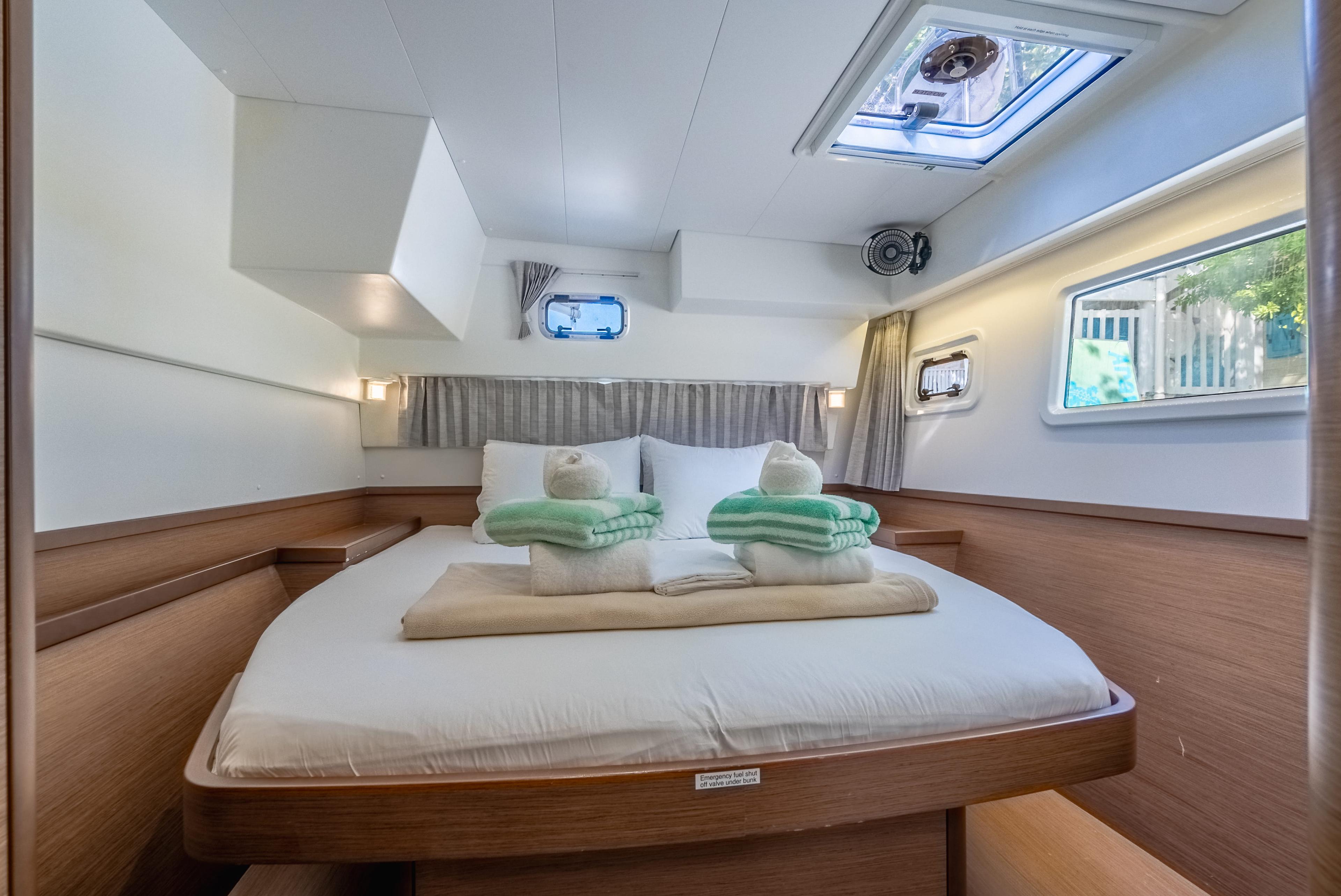 Lagoon 42 - 4 + 2 cab., picture 27