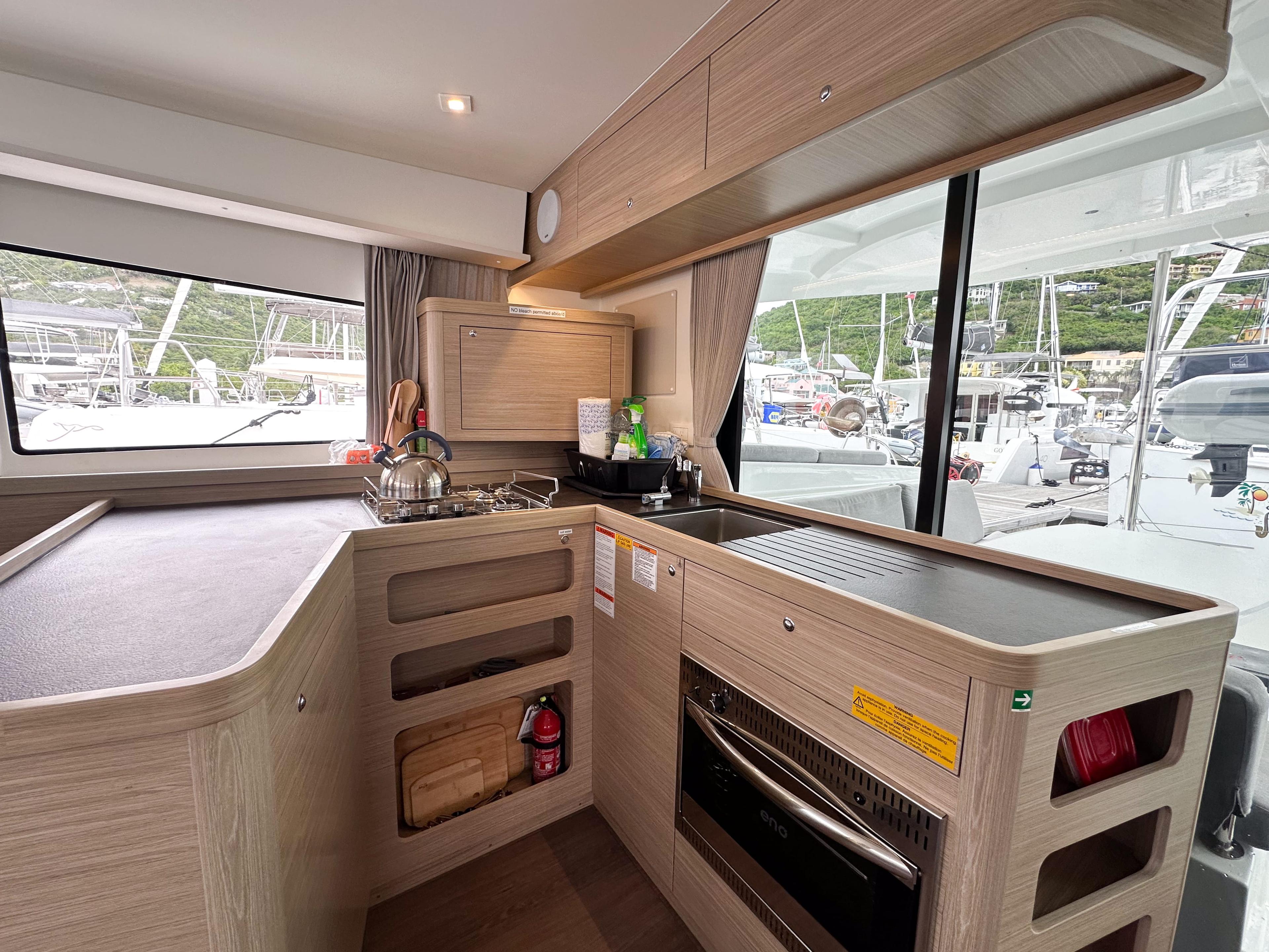 Lagoon 42 - 4 + 1 cab., picture 23