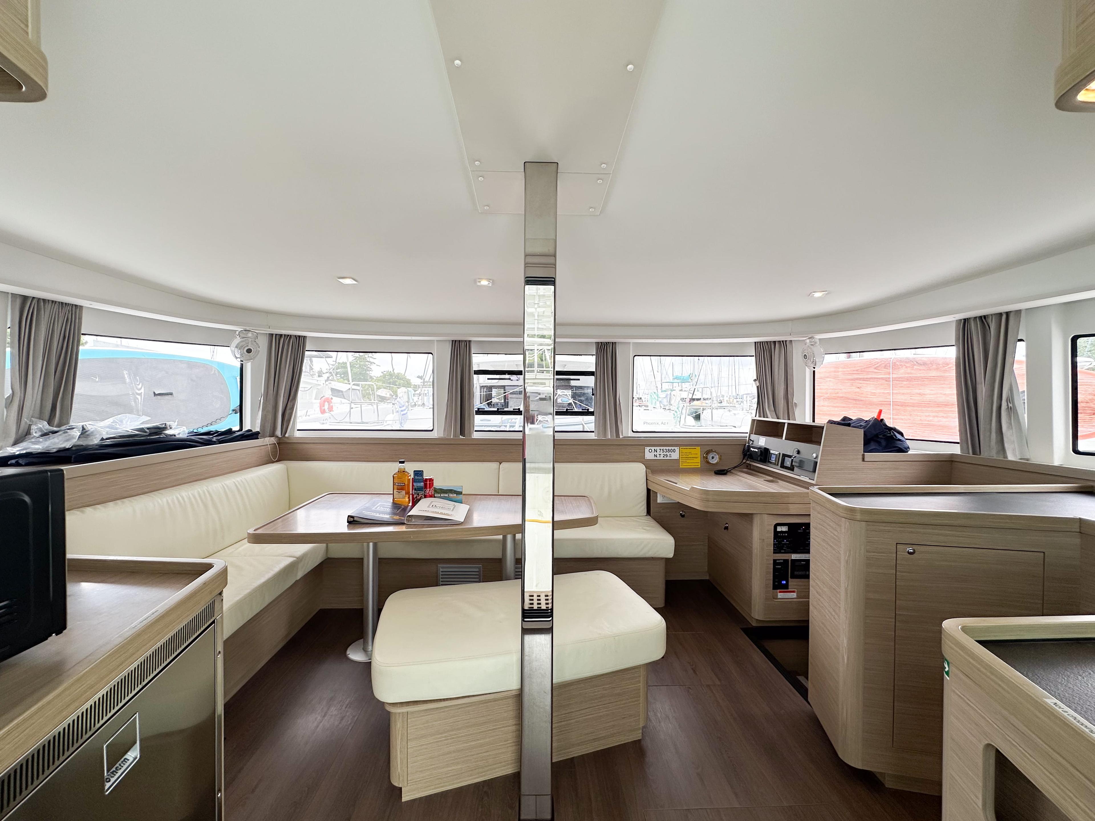 Lagoon 42 - 4 + 1 cab., picture 18
