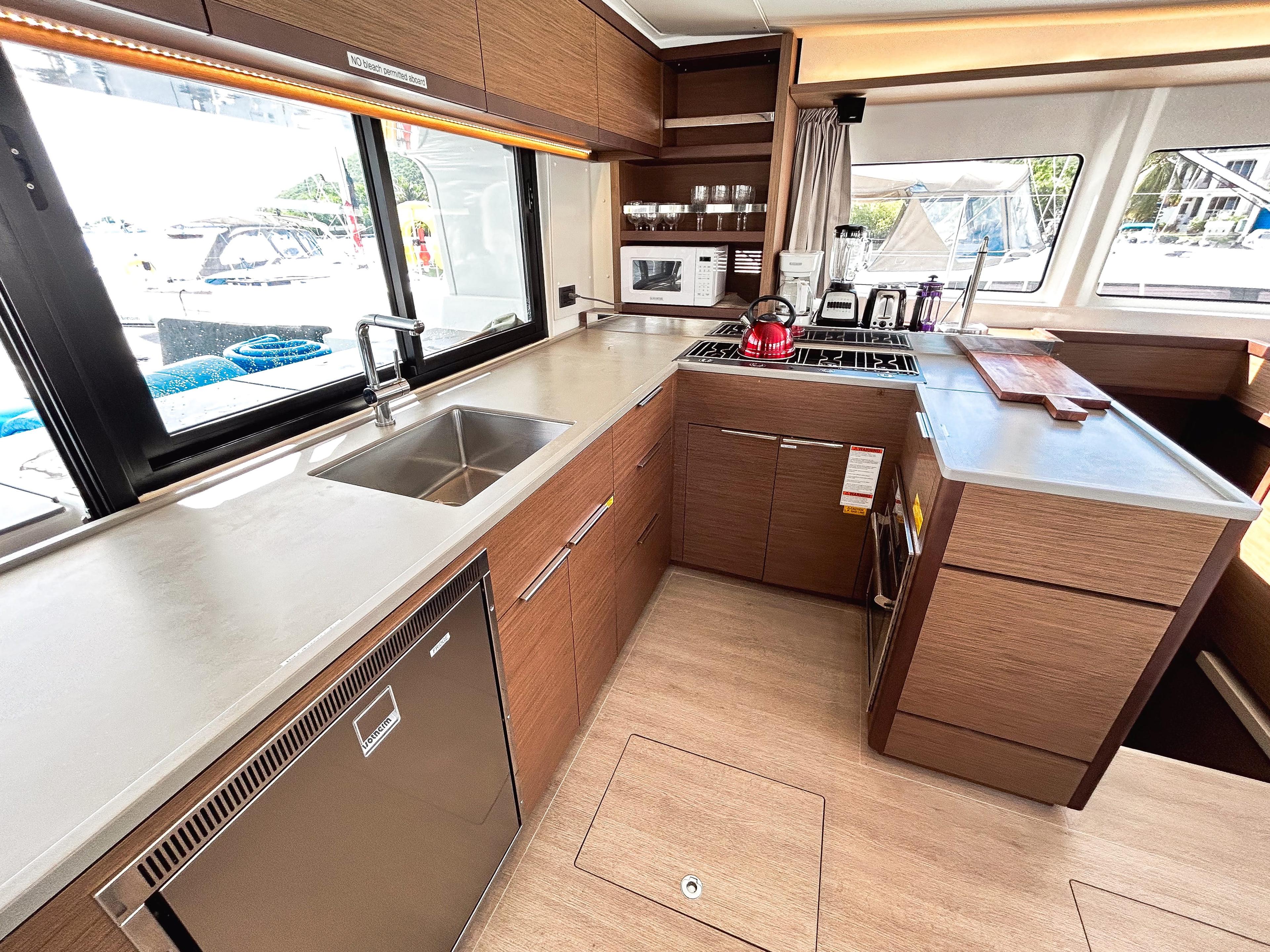 Lagoon 46 - 4 + 1 cab., picture 22