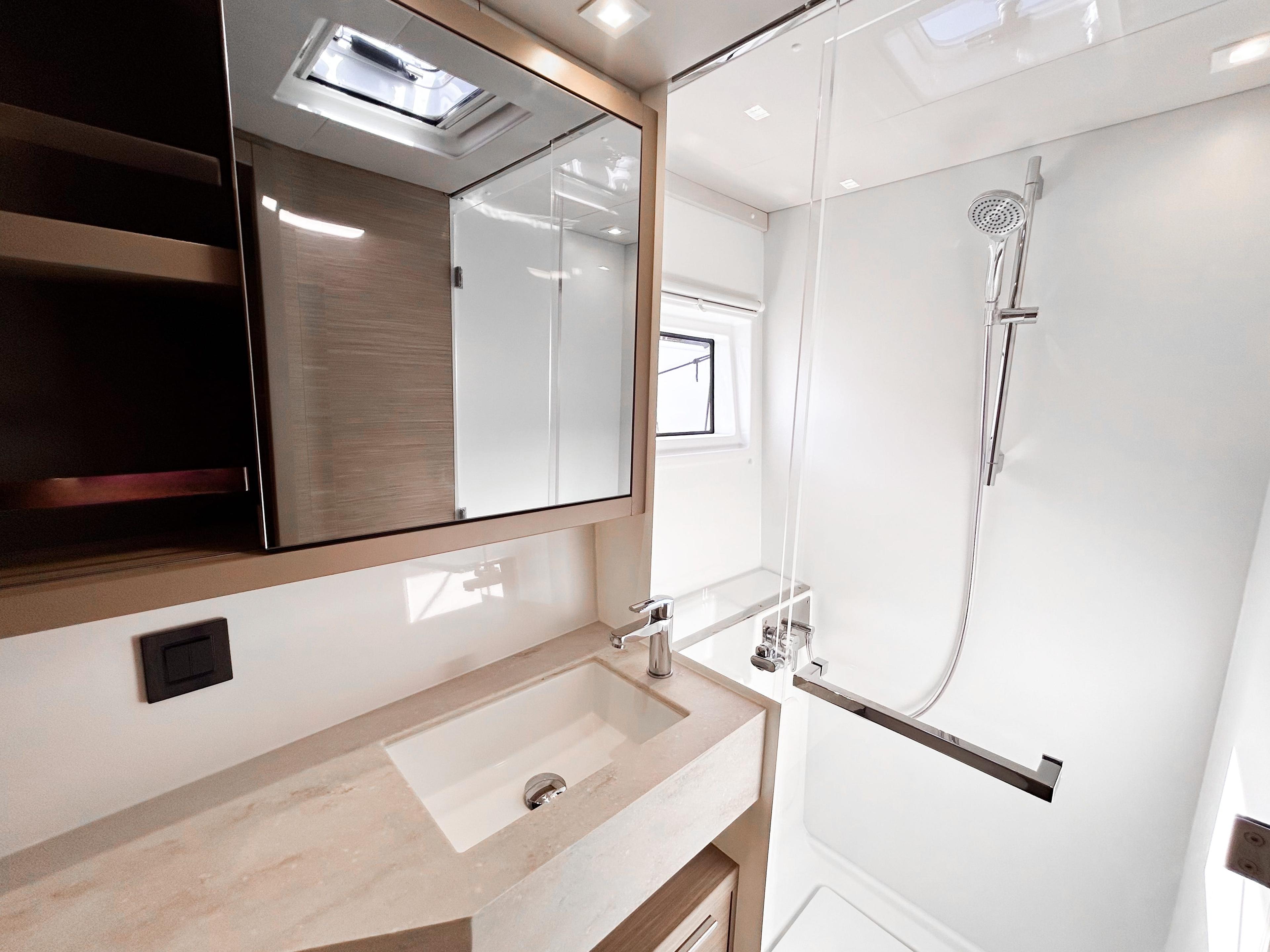 Lagoon 46 - 4 + 1 cab., picture 32