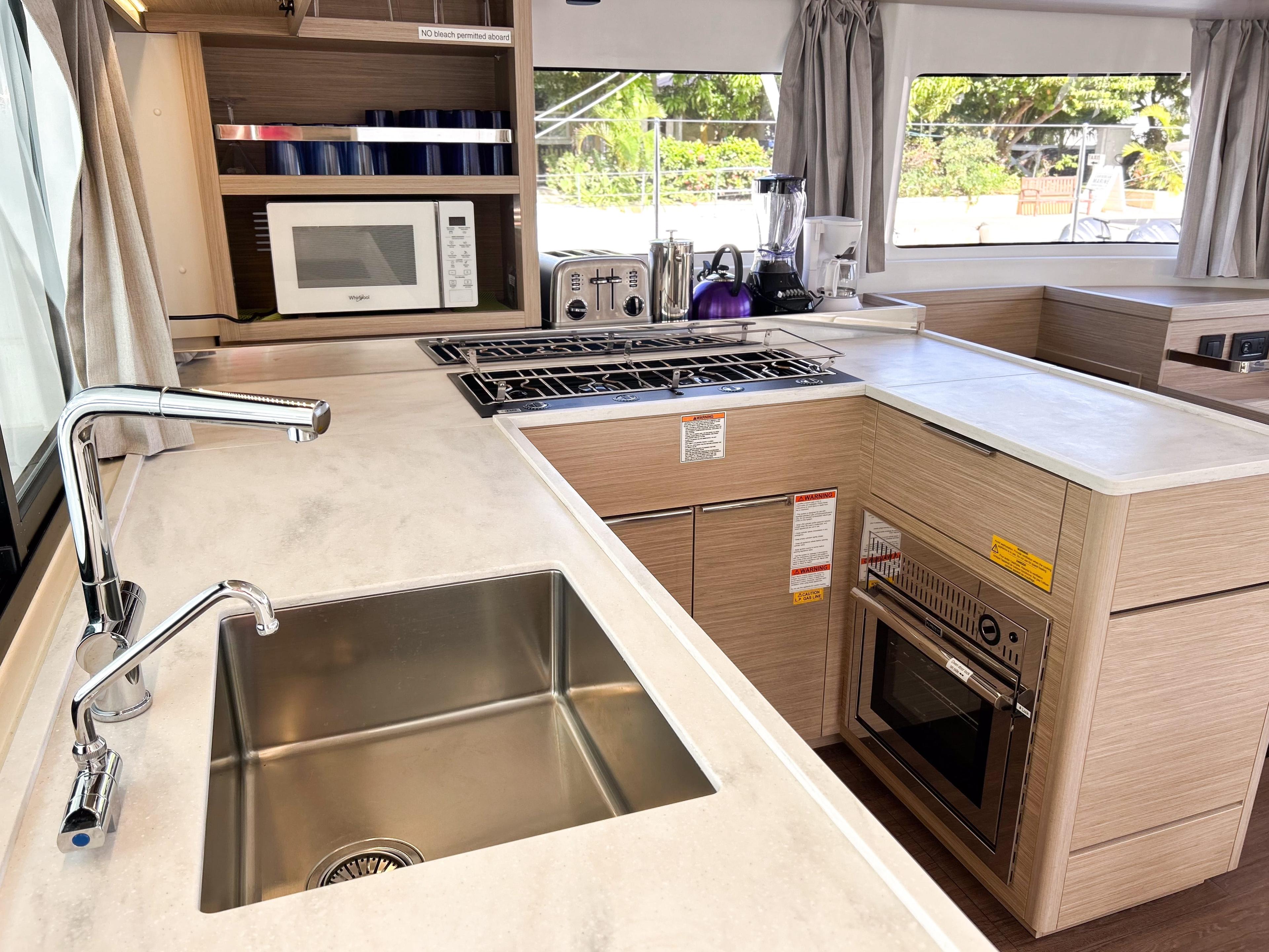 Lagoon 46 - 4 + 1 cab., picture 24