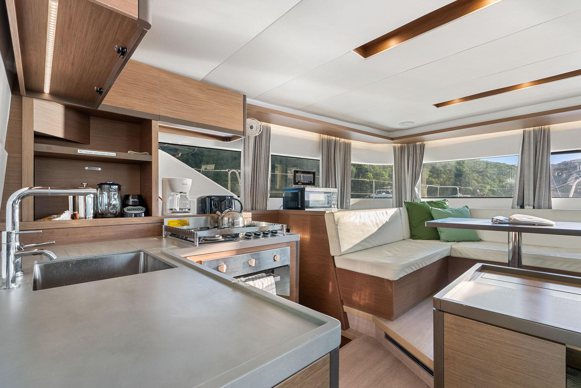 Lagoon 50 - 6 + 1 cab., picture 16