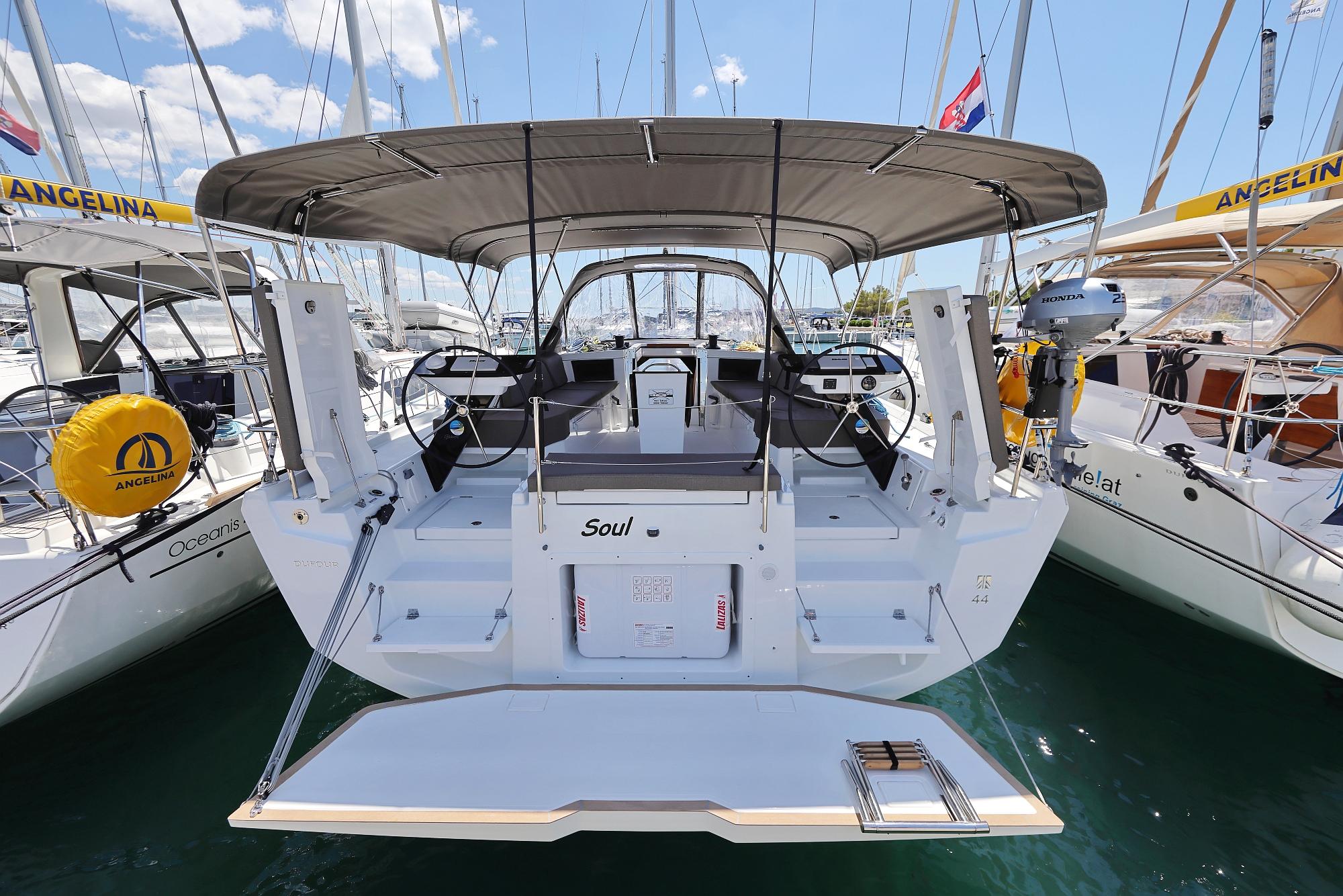 Dufour 44 - 4 cab, picture 5